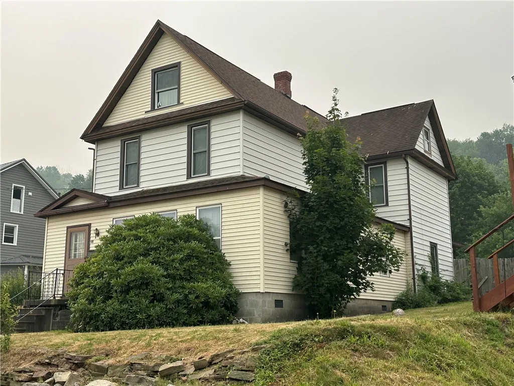 Property at 48 Cornen Street, Bradford City, PA 16701
