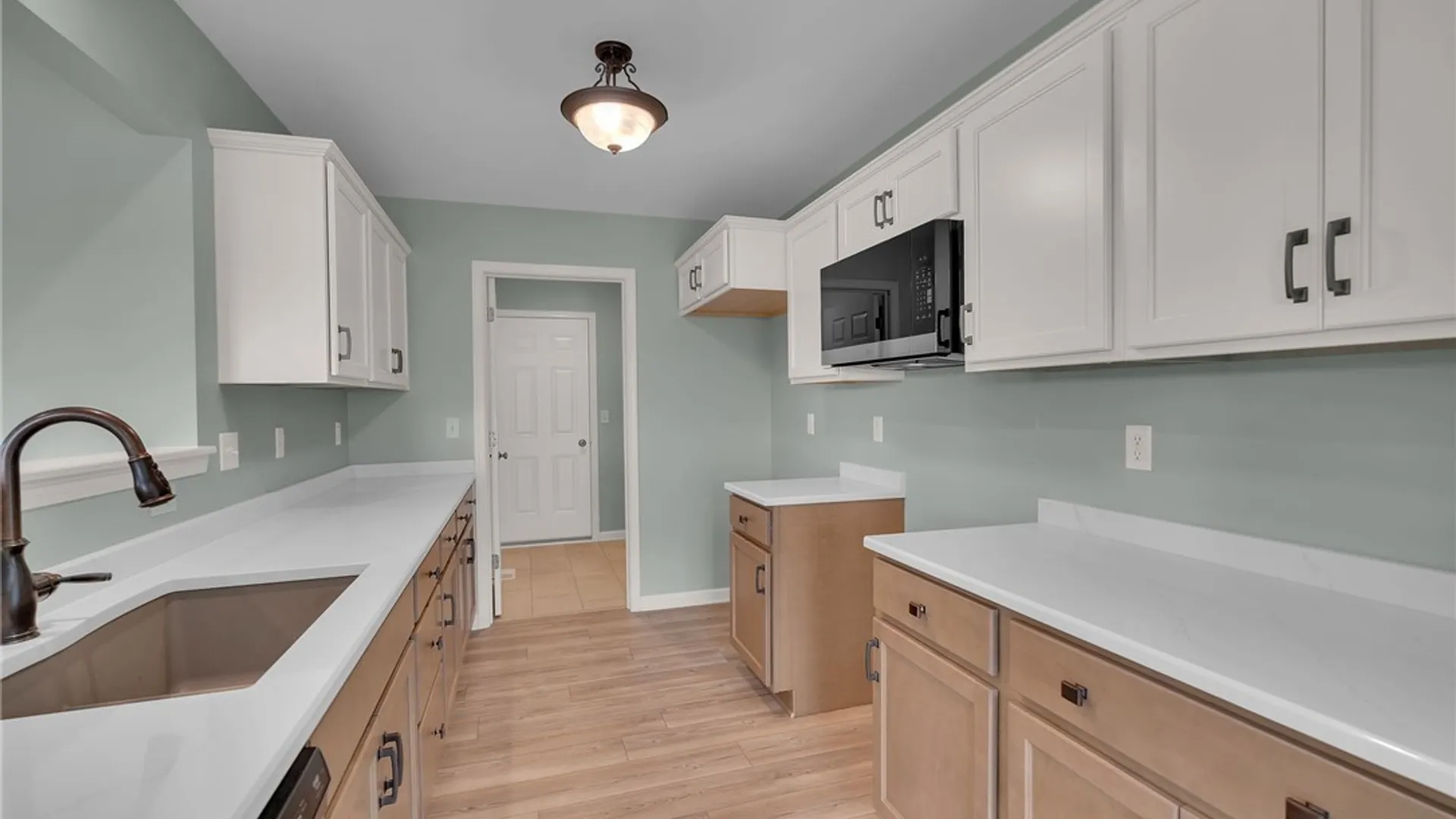 Property at 902 Carriage Lane, West Seneca, NY 14224 21