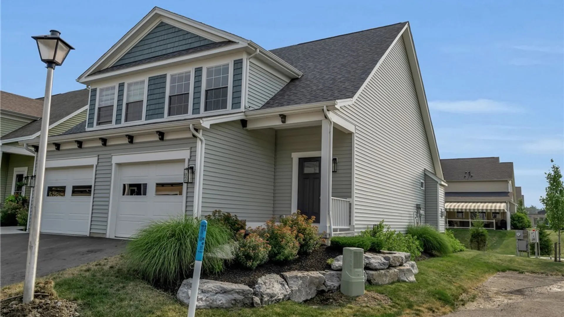 Property at 902 Carriage Lane, West Seneca, NY 14224 4