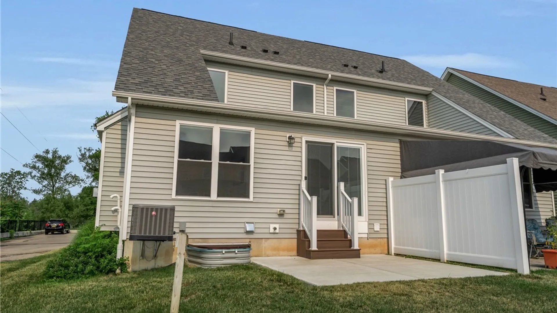 Property at 902 Carriage Lane, West Seneca, NY 14224 5