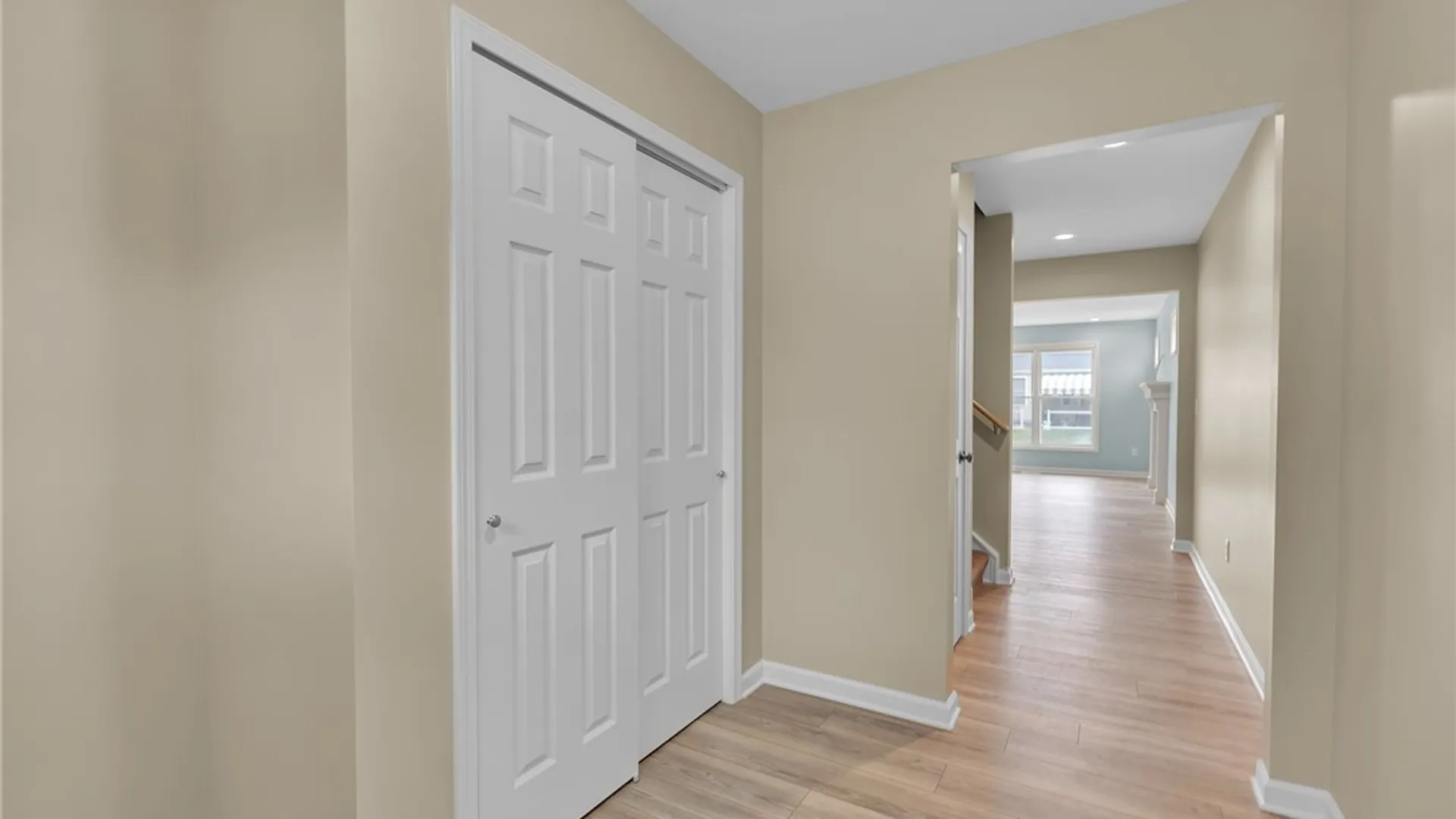 Property at 902 Carriage Lane, West Seneca, NY 14224 9