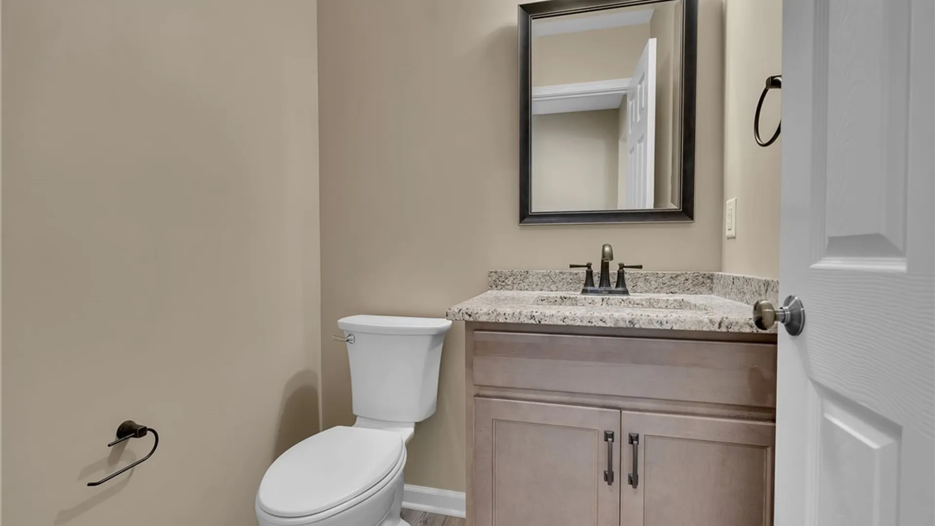 Property at 902 Carriage Lane, West Seneca, NY 14224 12
