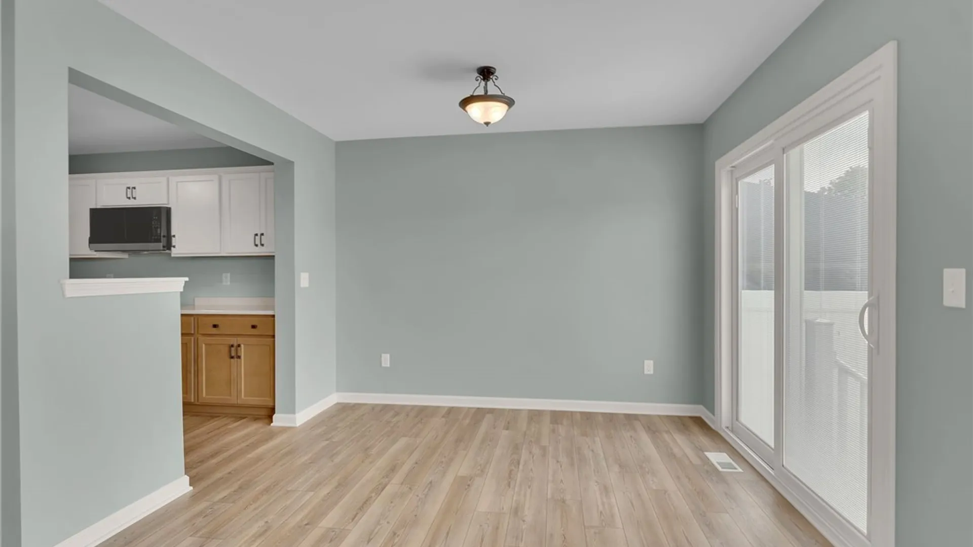 Property at 902 Carriage Lane, West Seneca, NY 14224 16