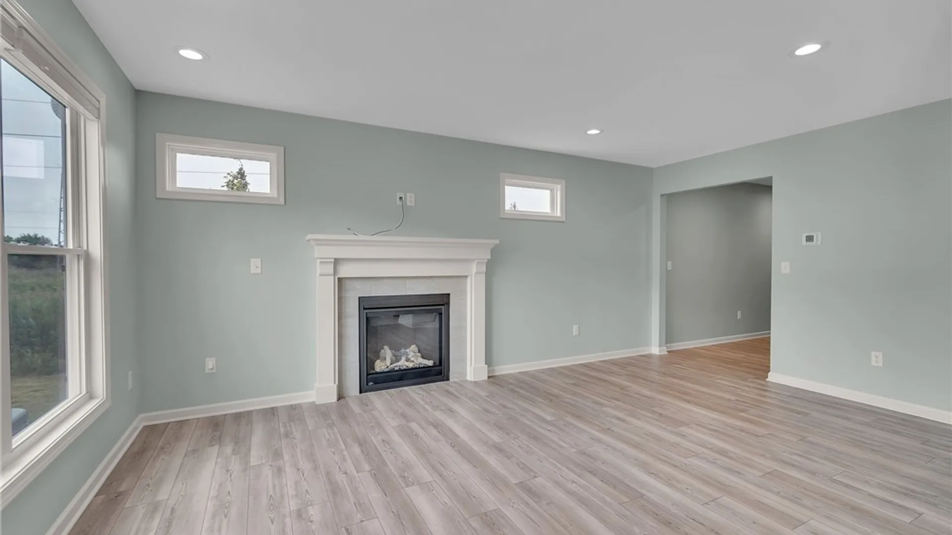 Property at 902 Carriage Lane, West Seneca, NY 14224 17