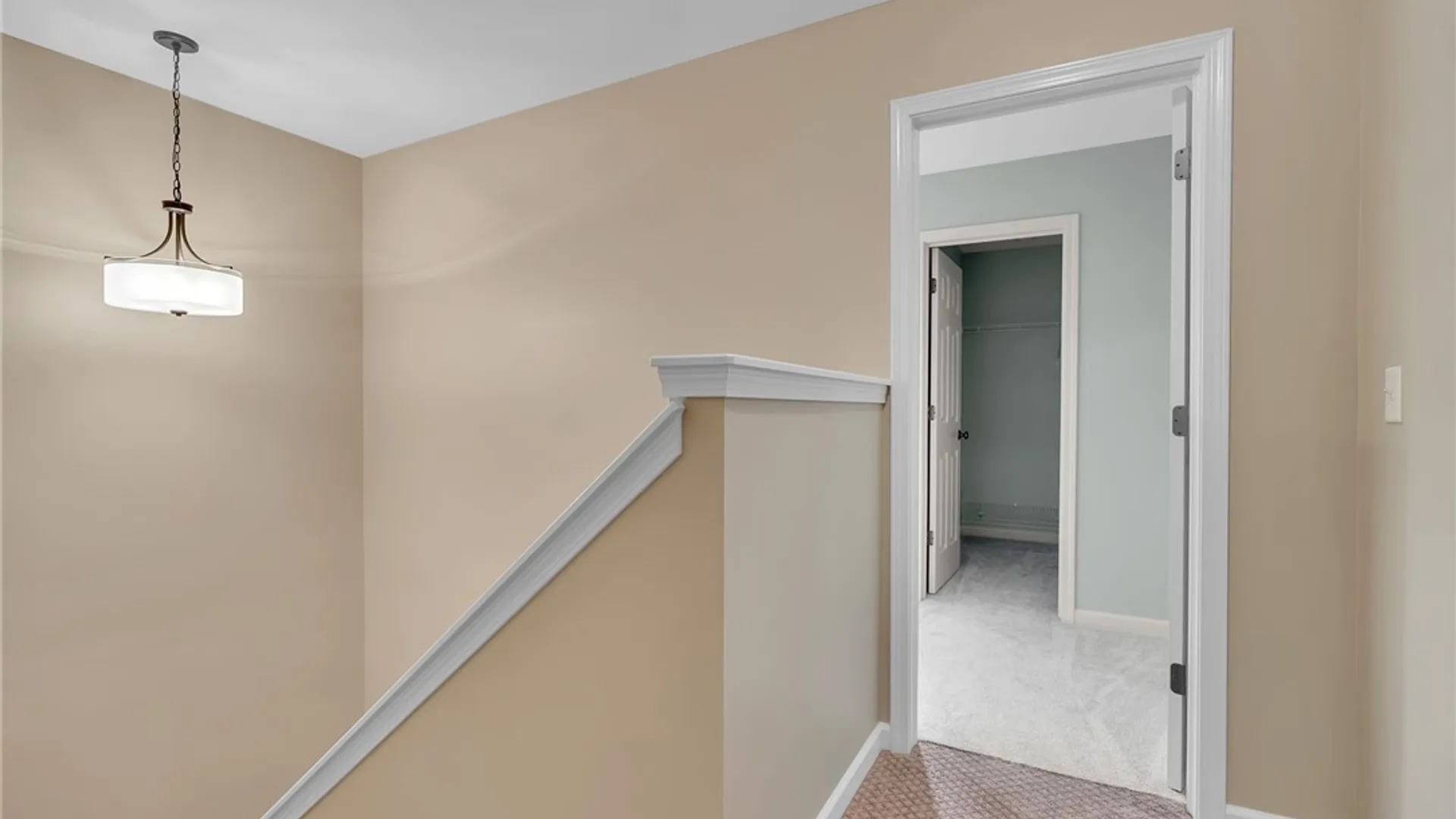 Property at 902 Carriage Lane, West Seneca, NY 14224 26