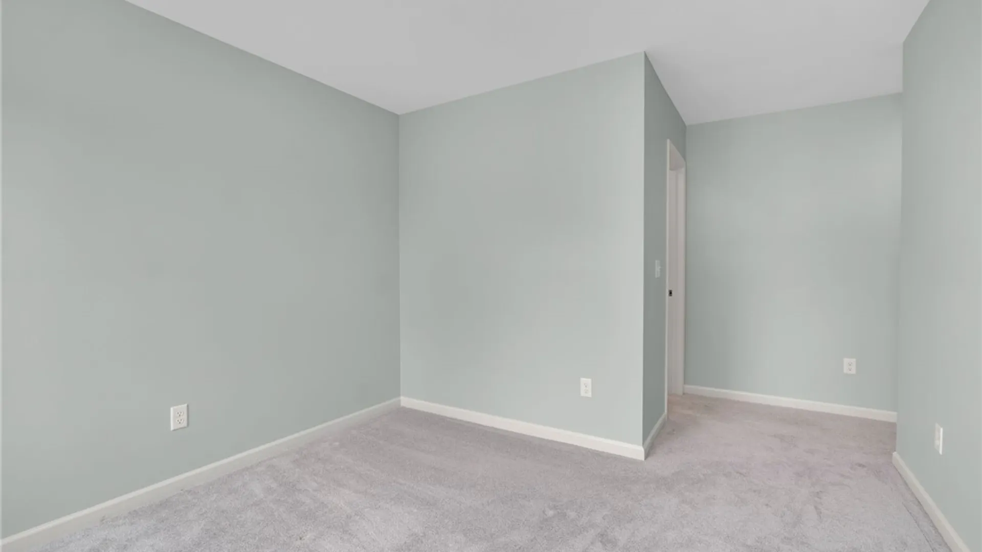 Property at 902 Carriage Lane, West Seneca, NY 14224 28