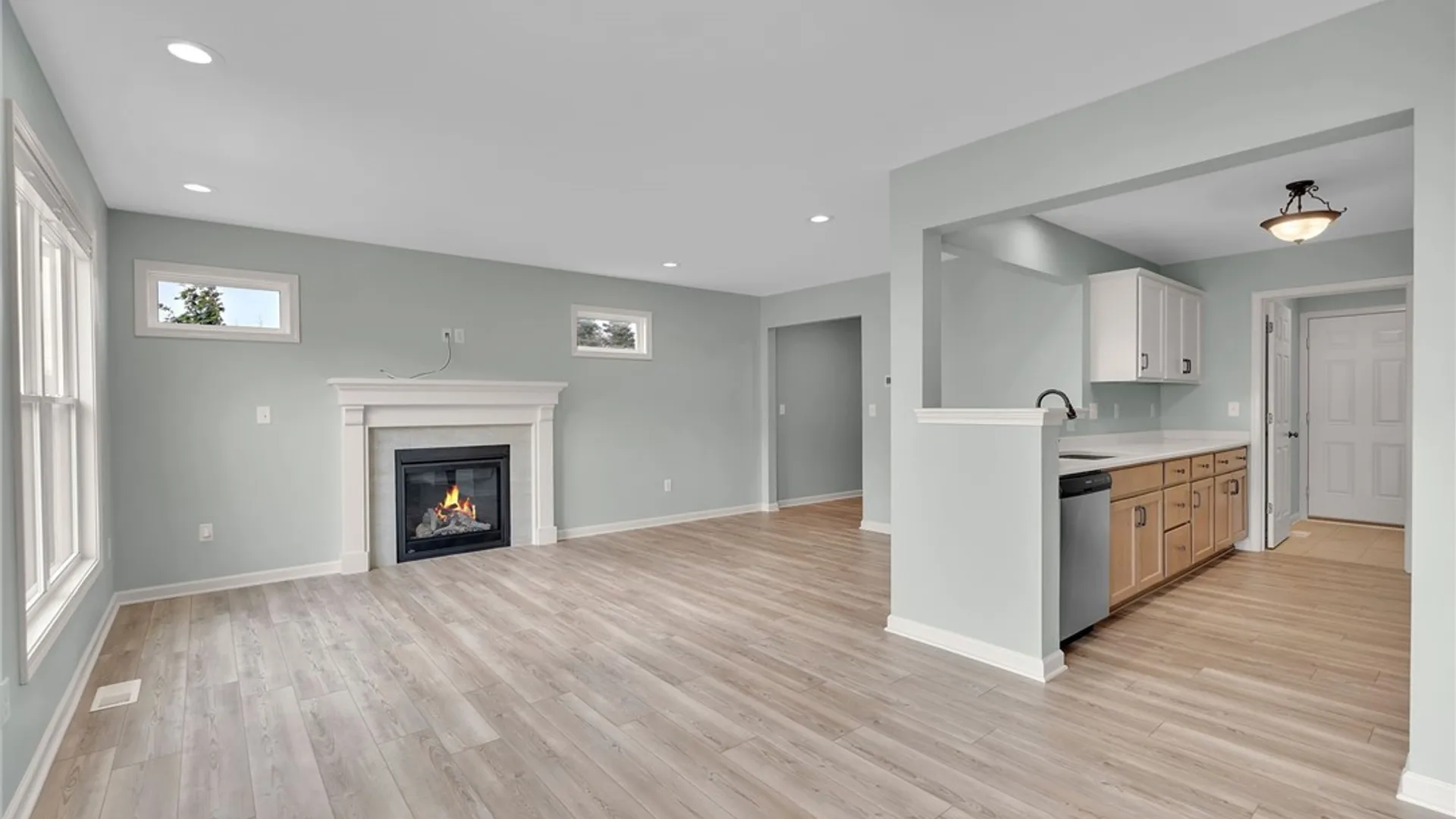 Property at 902 Carriage Lane, West Seneca, NY 14224 37
