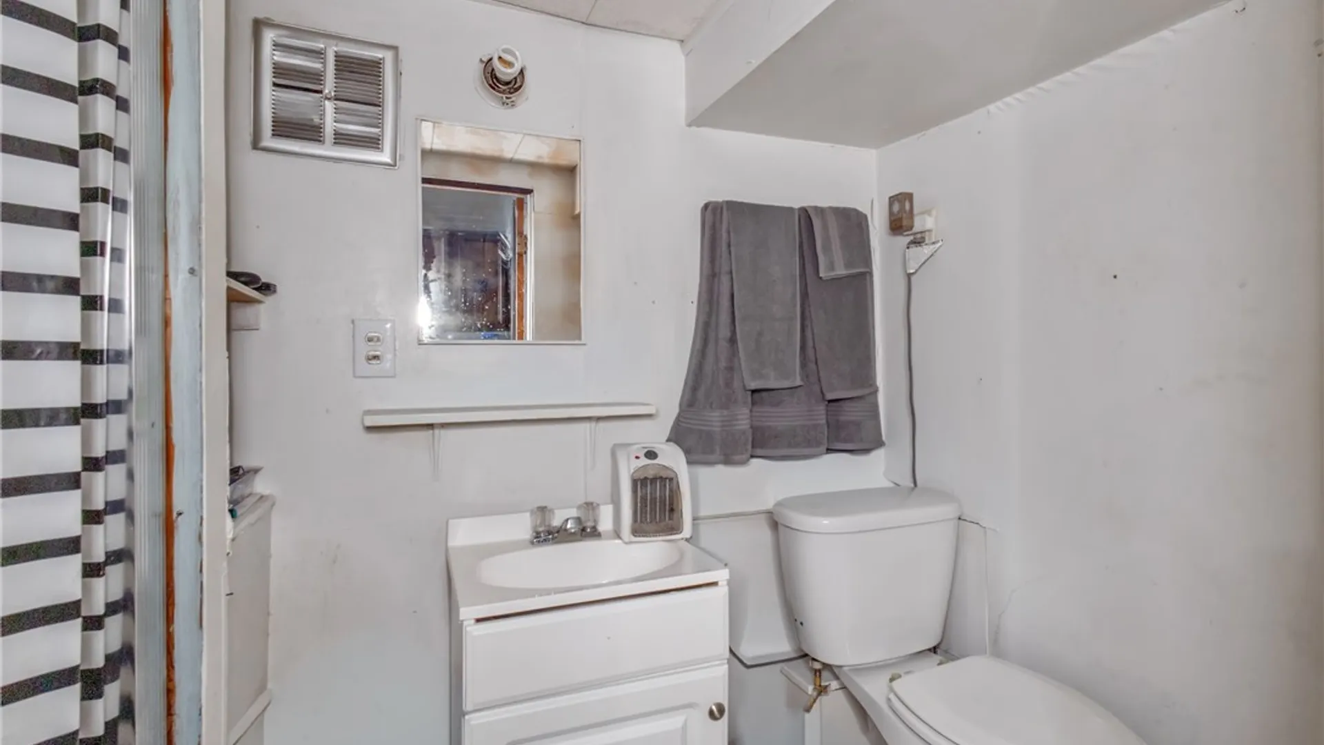 Property at 69 E Oneida Street, Oswego, NY 13126 26