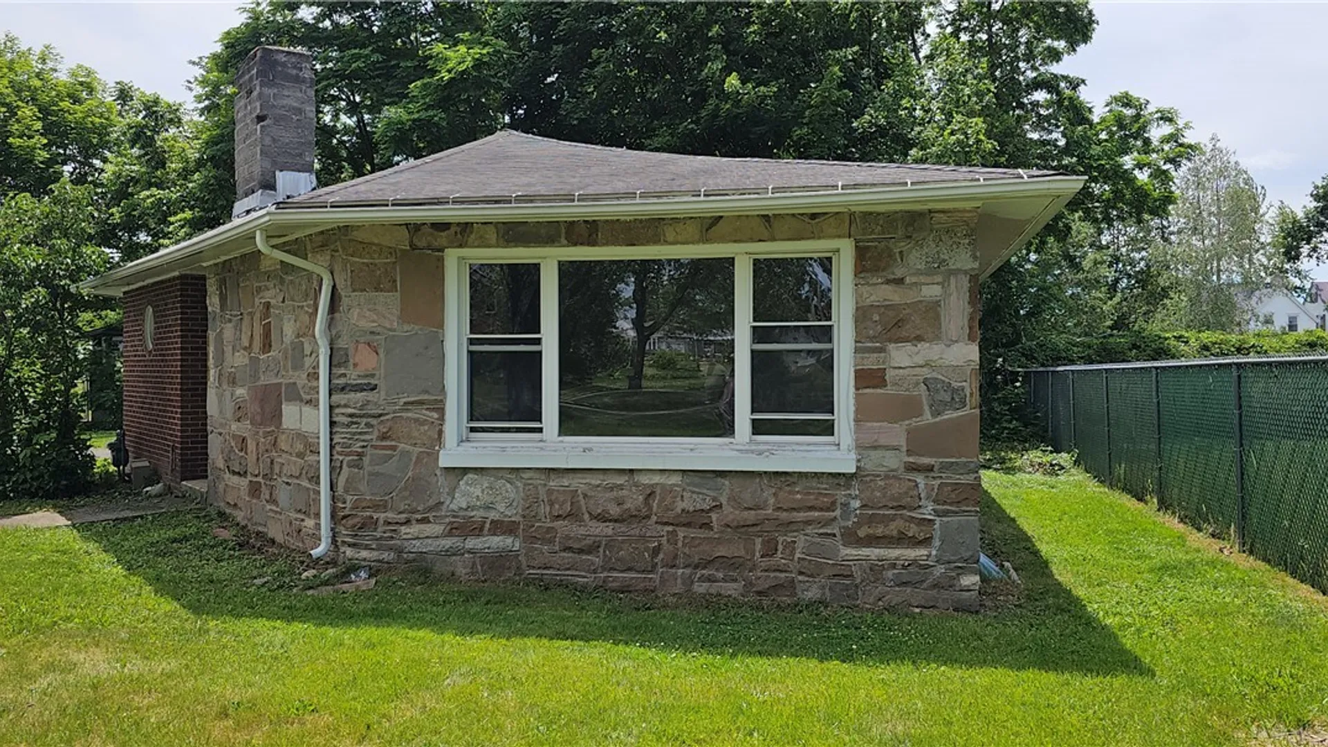 Property at 606 E Linden Street, Rome, NY 13440 4