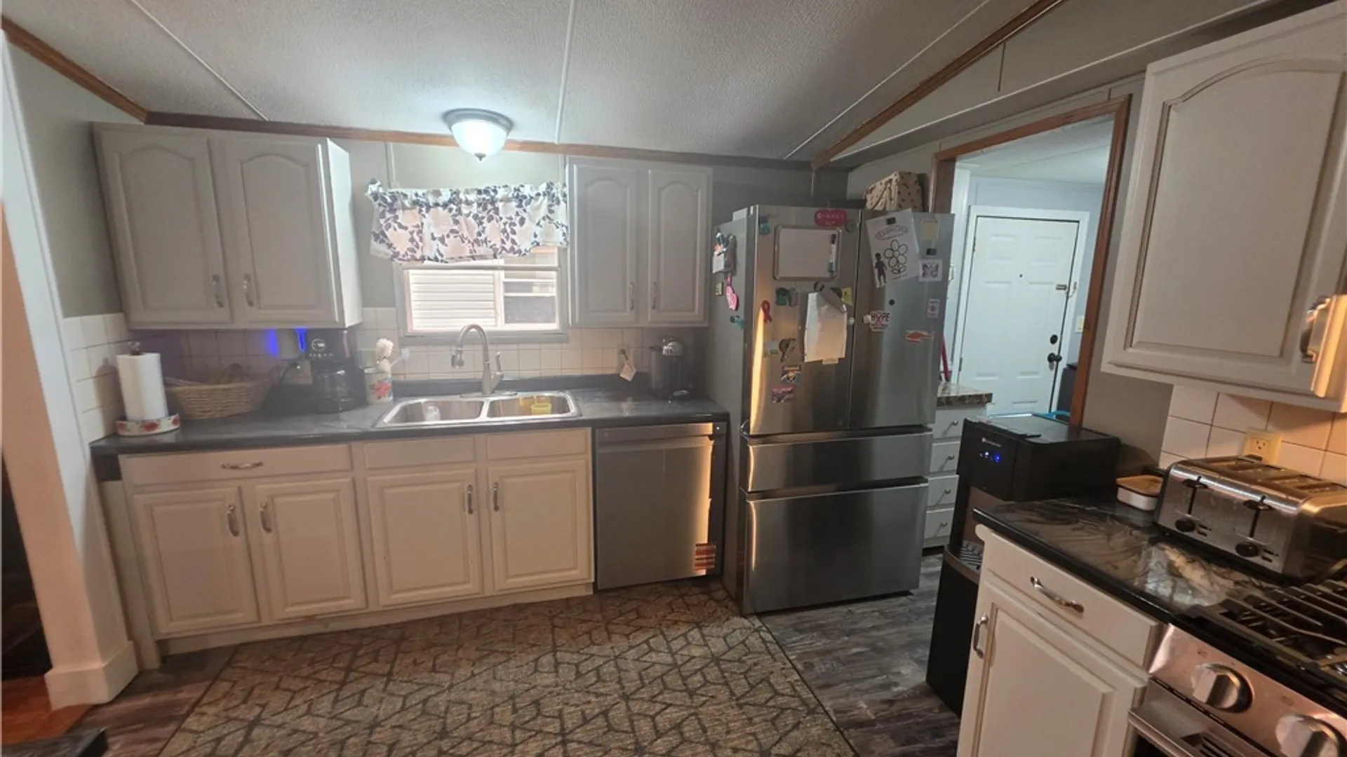 Property at 1215 Ridgewood Drive, Lockport Town, NY 14094 14