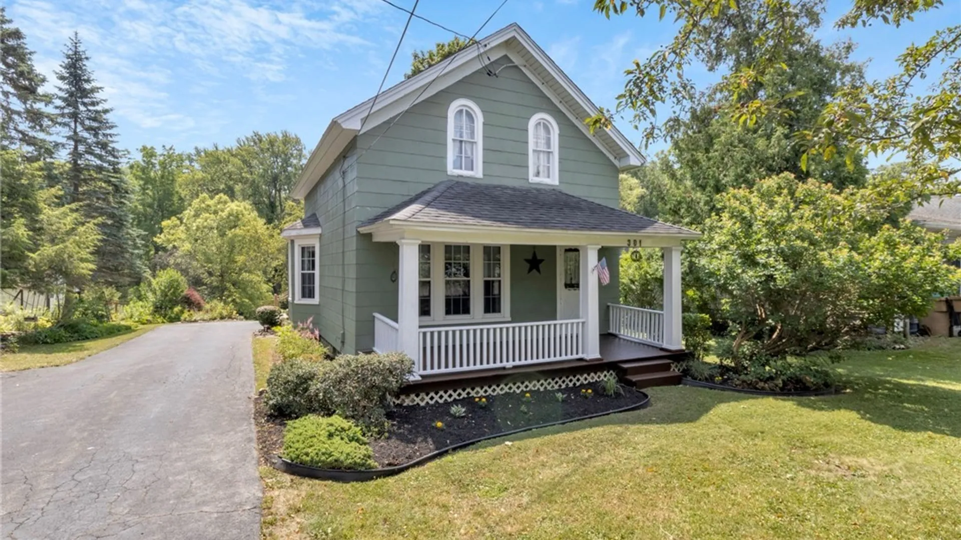Property at 301 Bennett Road, Cheektowaga, NY 14227 2