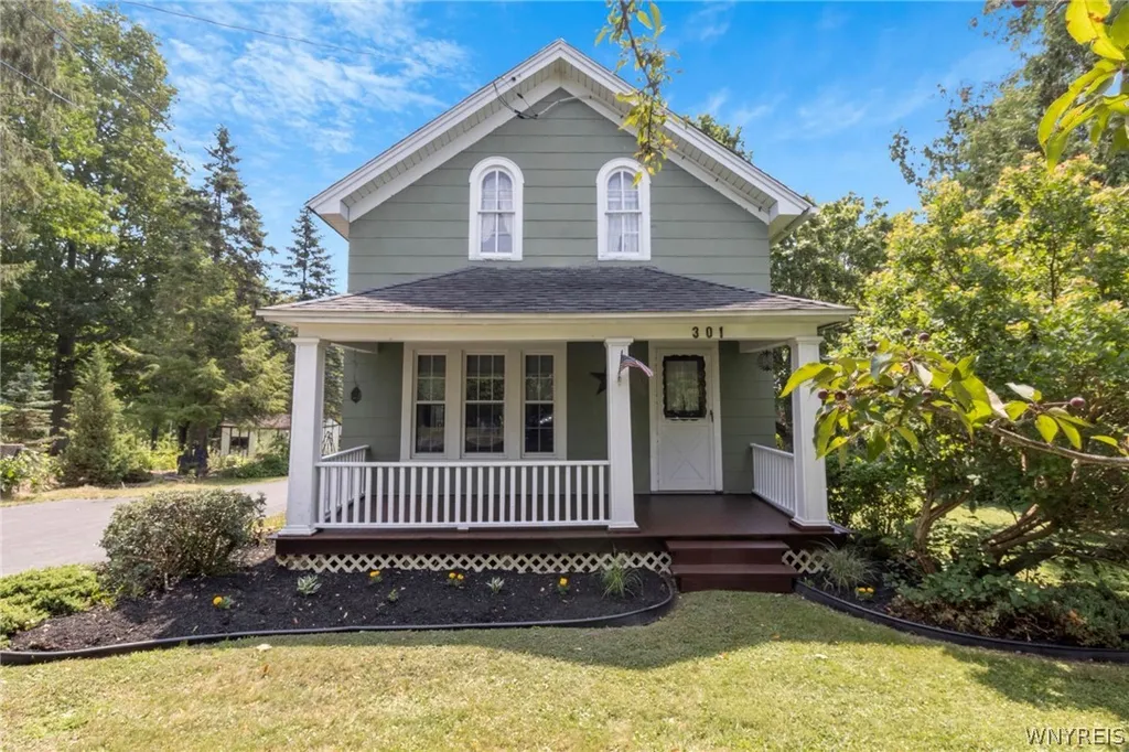 Property at 301 Bennett Road, Cheektowaga, NY 14227