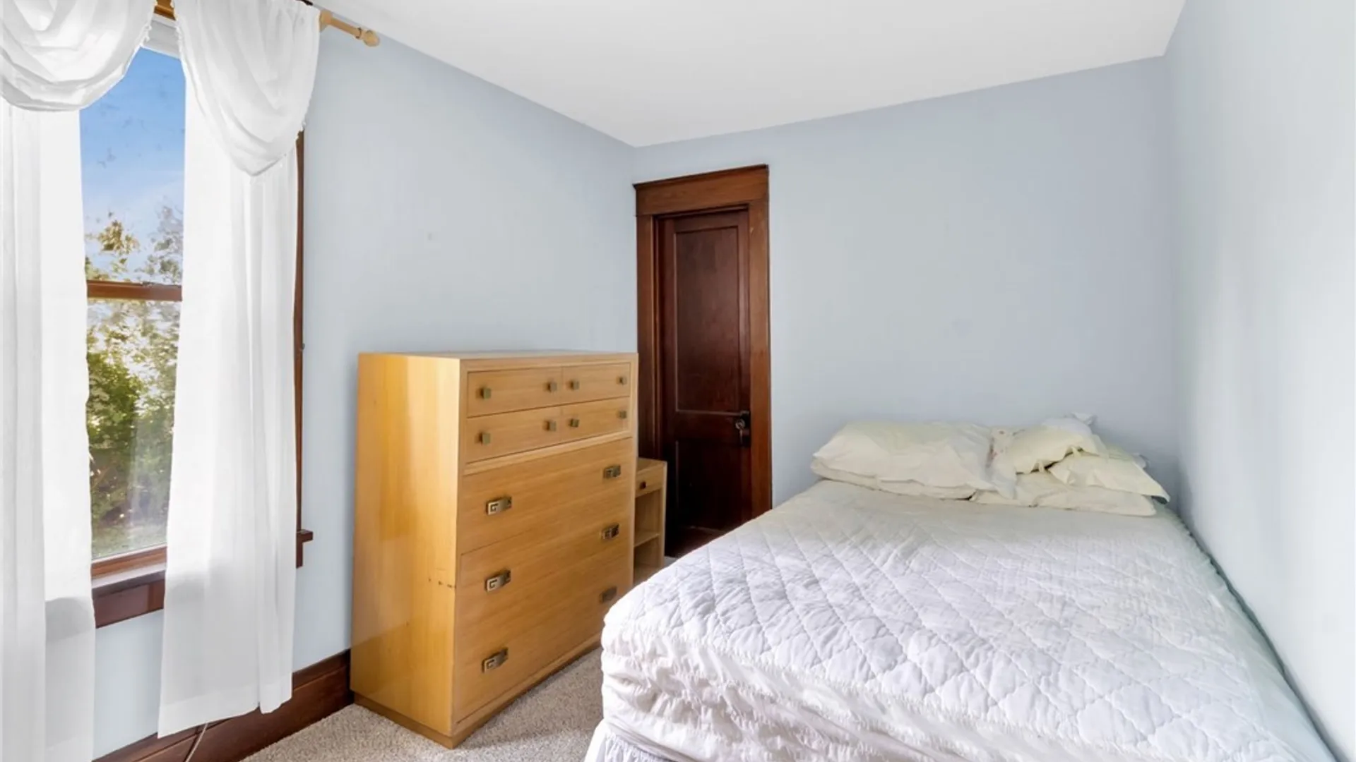 Property at 301 Bennett Road, Cheektowaga, NY 14227 26