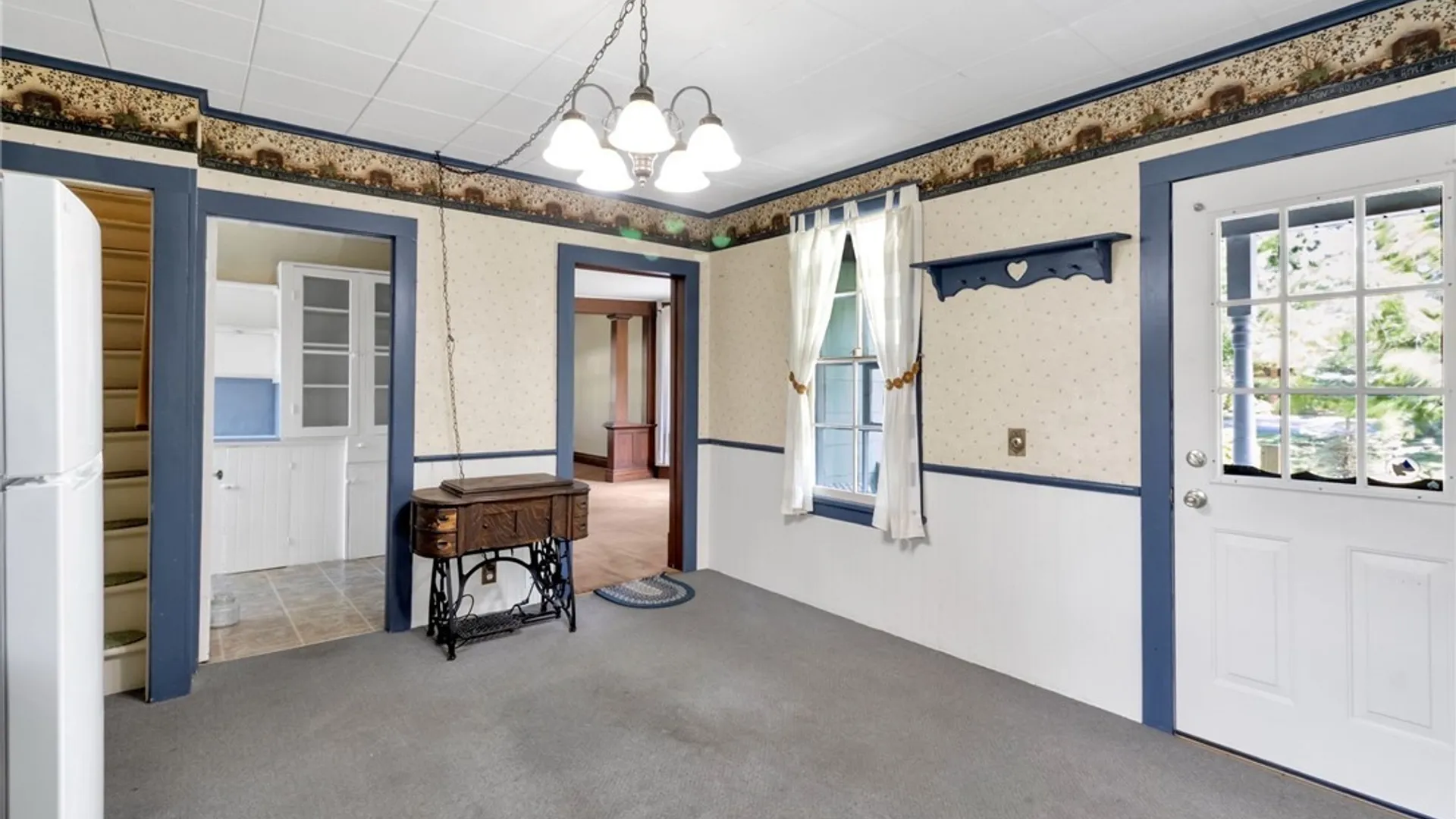 Property at 301 Bennett Road, Cheektowaga, NY 14227 33