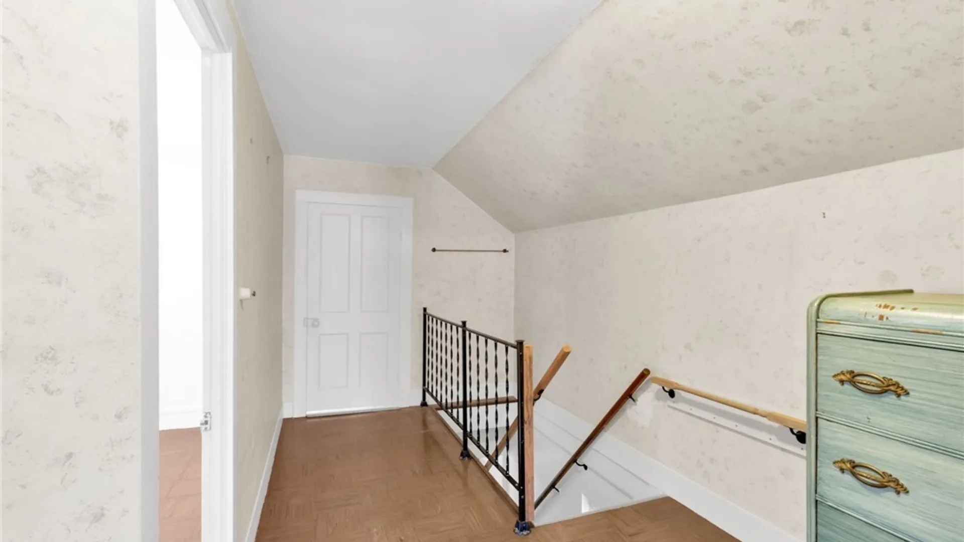 Property at 301 Bennett Road, Cheektowaga, NY 14227 37