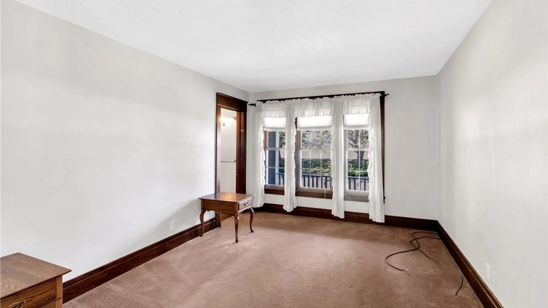 Property at 301 Bennett Road, Cheektowaga, NY 14227 19