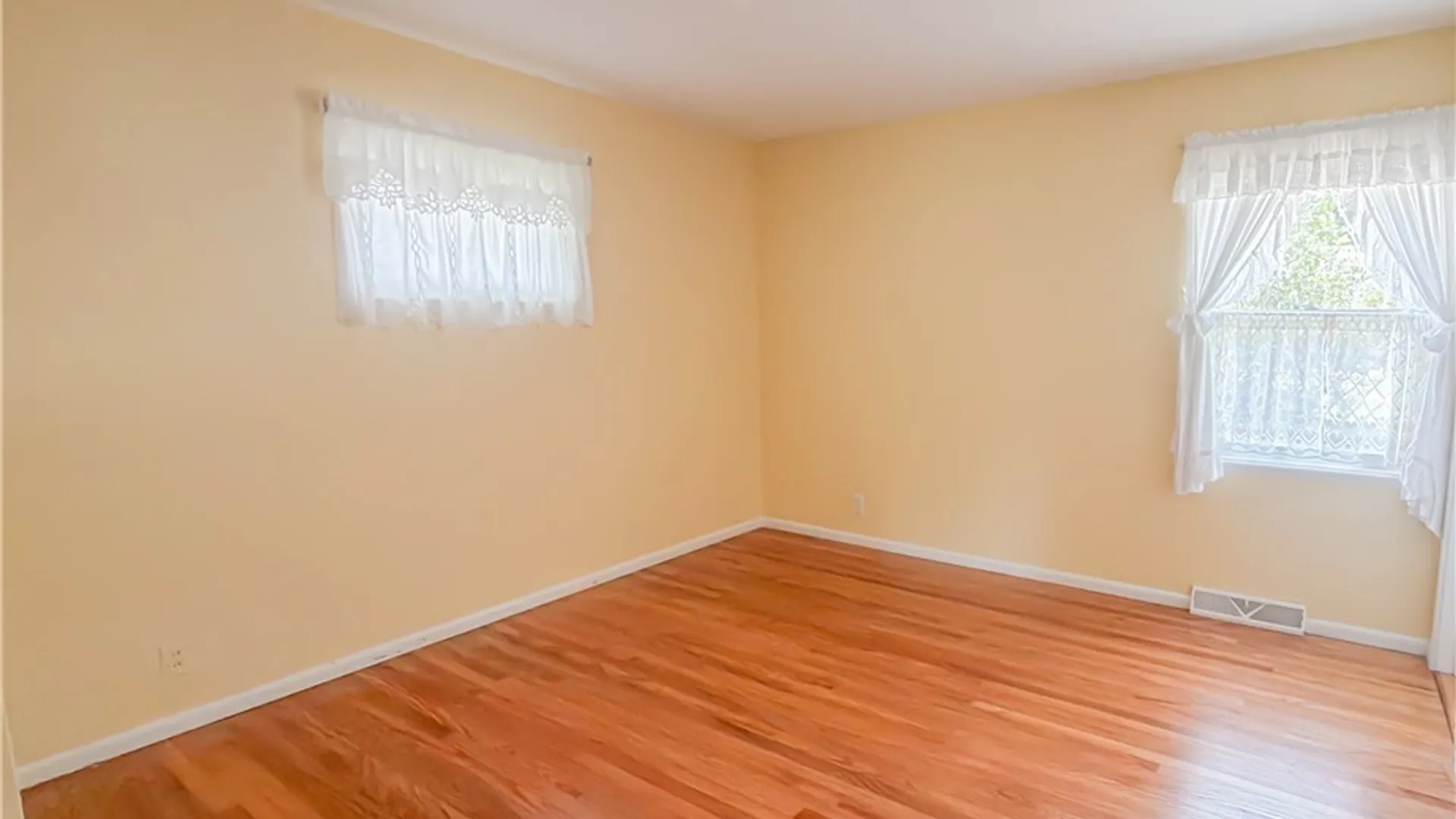 Property at 7 Swan Street, Hanover, NY 14062 15