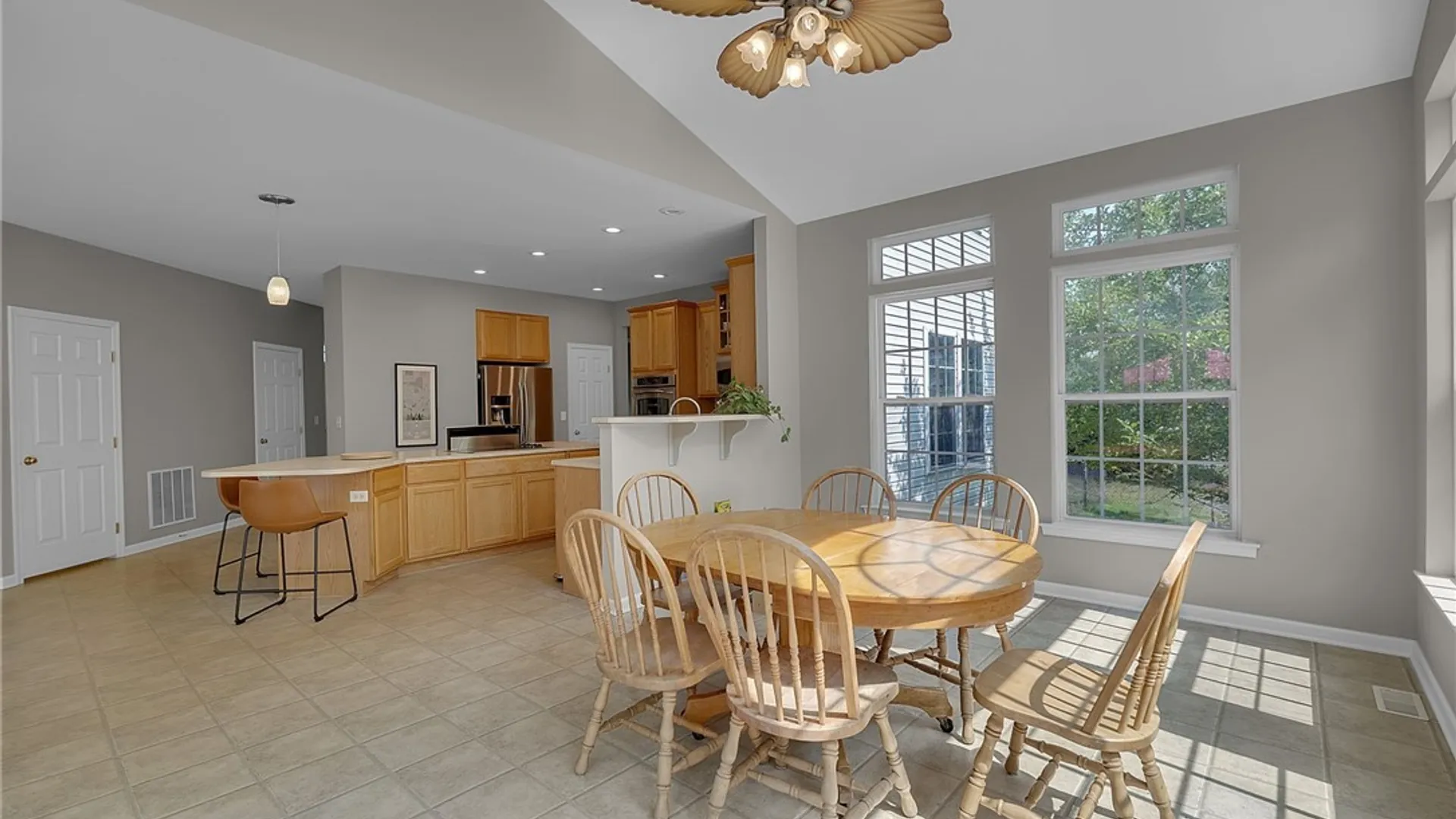 Property at 63 Levin Lane, Amherst, NY 14051 16