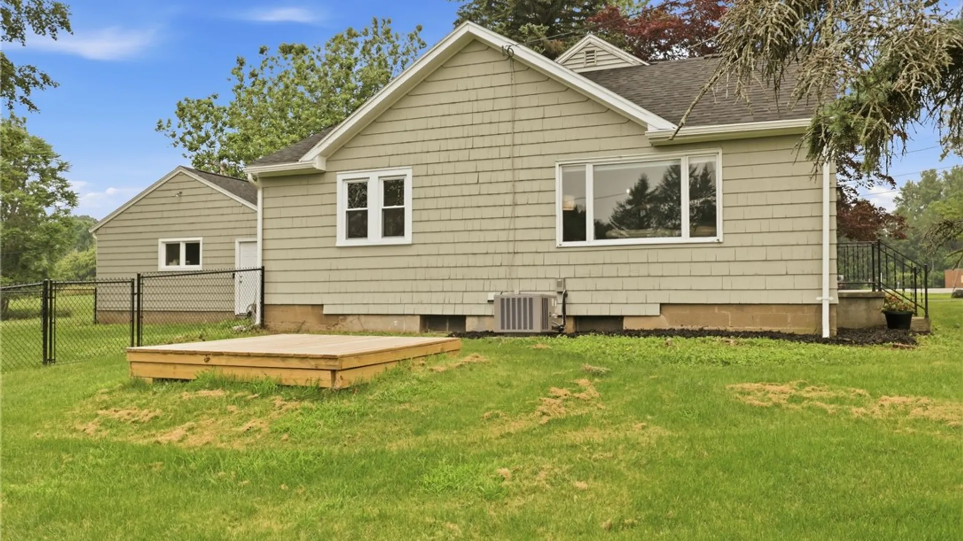 Property at 1505 Creek Street, Penfield, NY 14625 32
