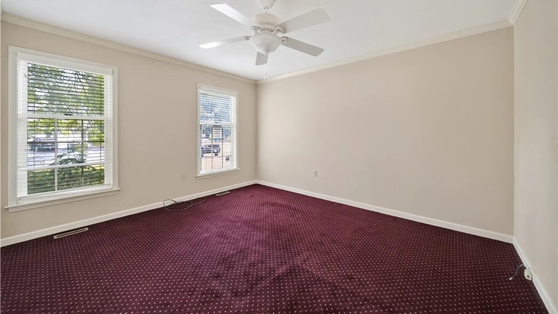 Property at 112 Greeley Circle, Salina, NY 13090 16