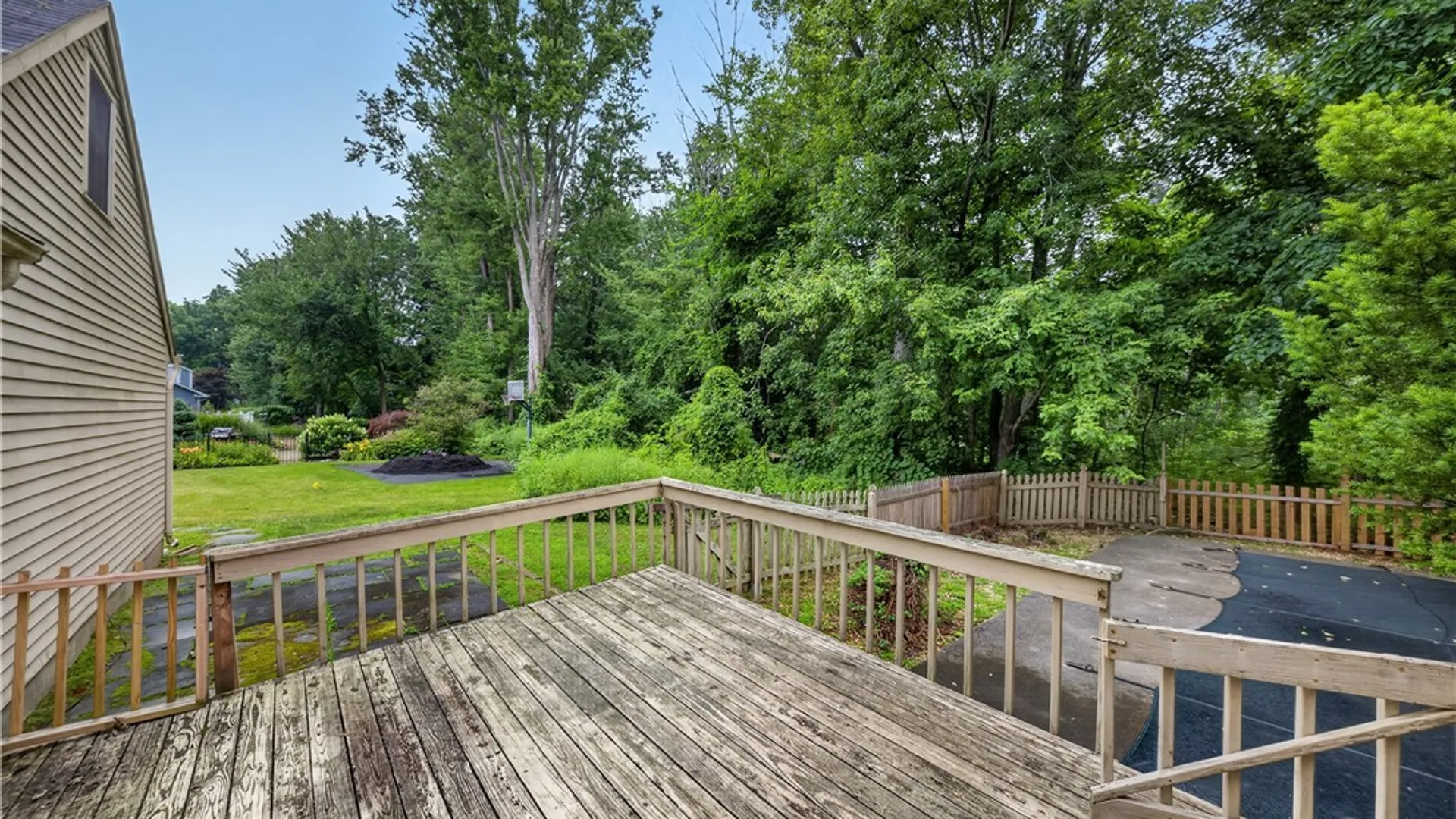 Property at 112 Greeley Circle, Salina, NY 13090 32