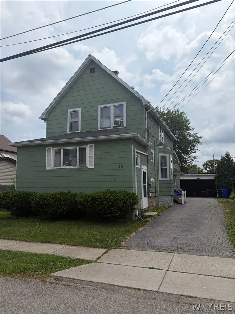 Property at 35 Bellwood Avenue, West Seneca, NY 14224