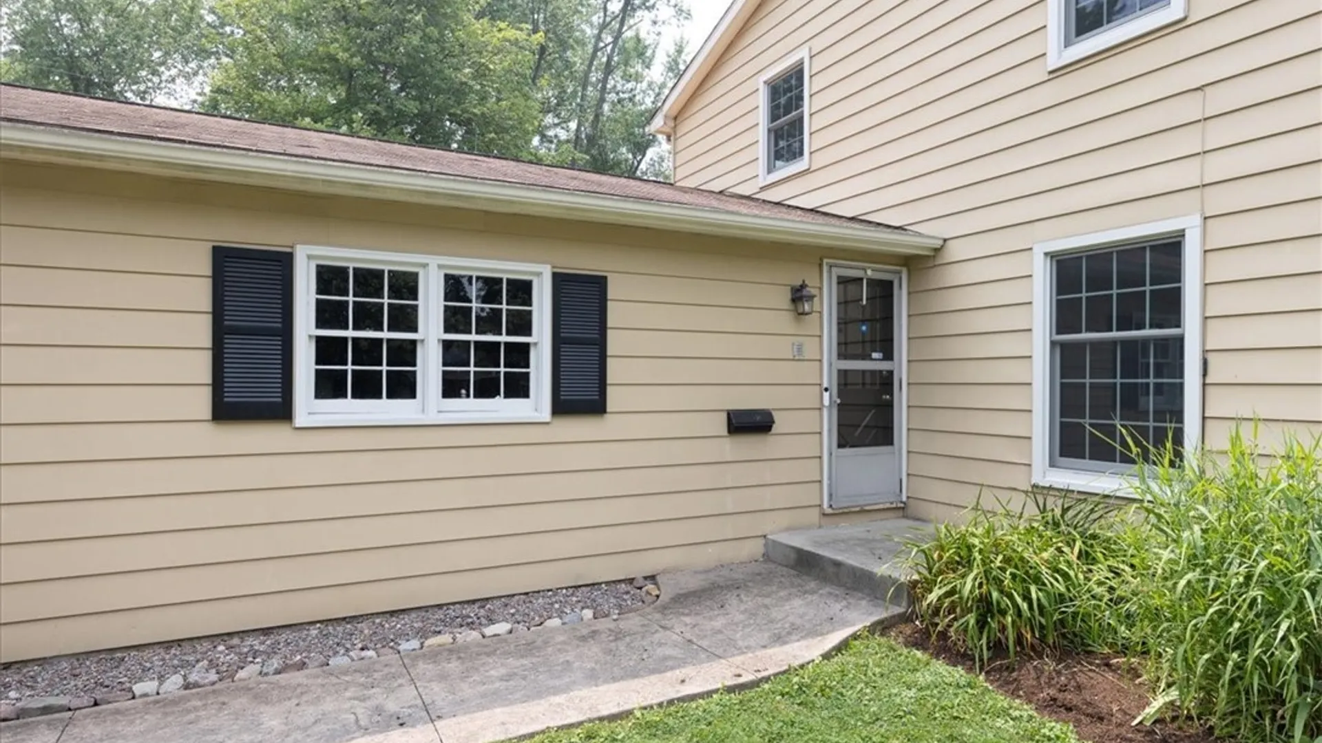 Property at 181 Halwill AKA 40 Parkledge Drive, Amherst, NY 14226 42