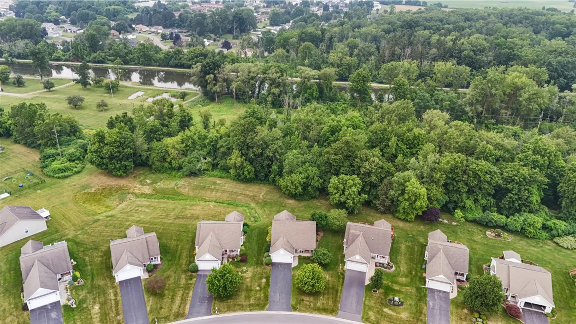 Property at 81 Glenn Hvn, Ogden, NY 14559 45