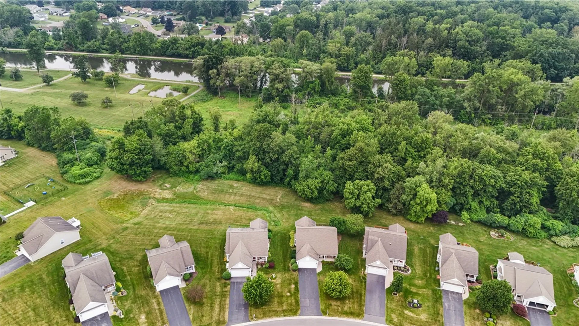 Property at 81 Glenn Hvn, Ogden, NY 14559 46