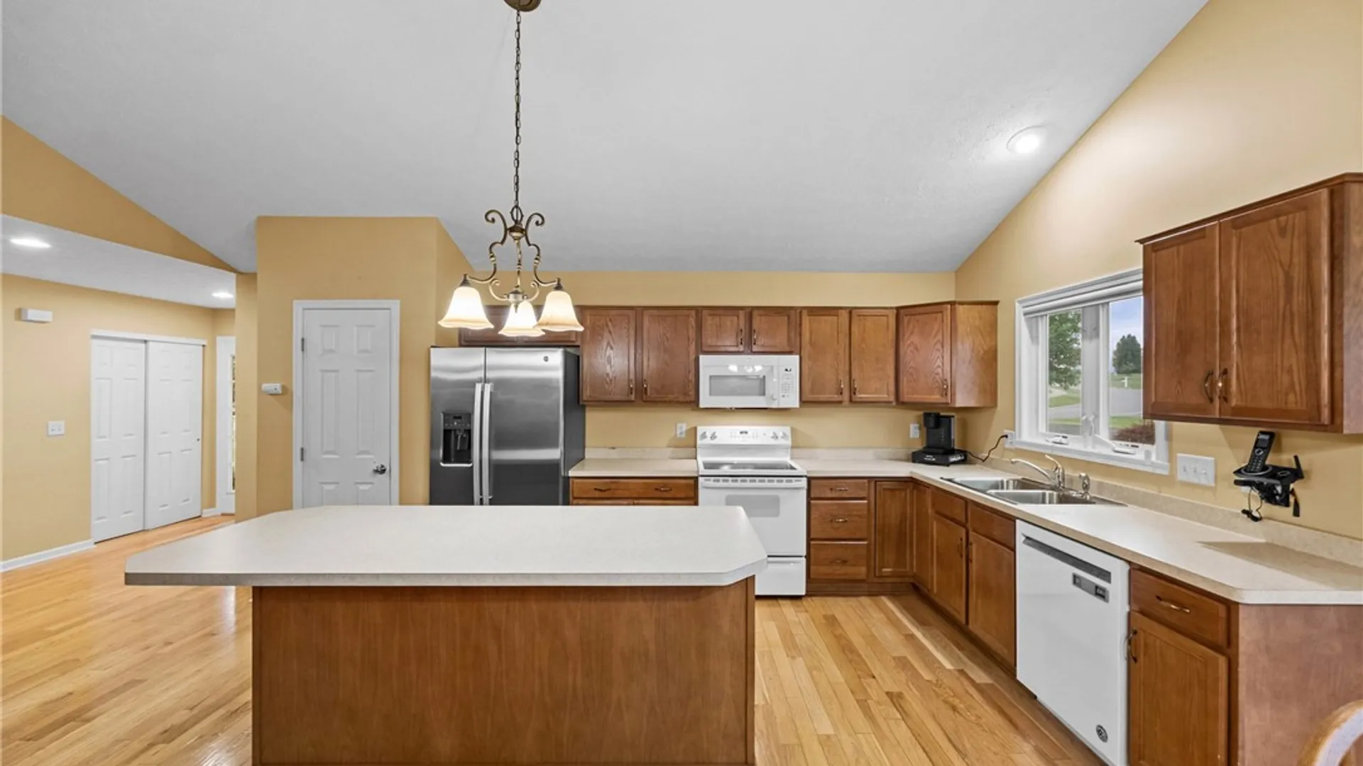 Property at 81 Glenn Hvn, Ogden, NY 14559 15