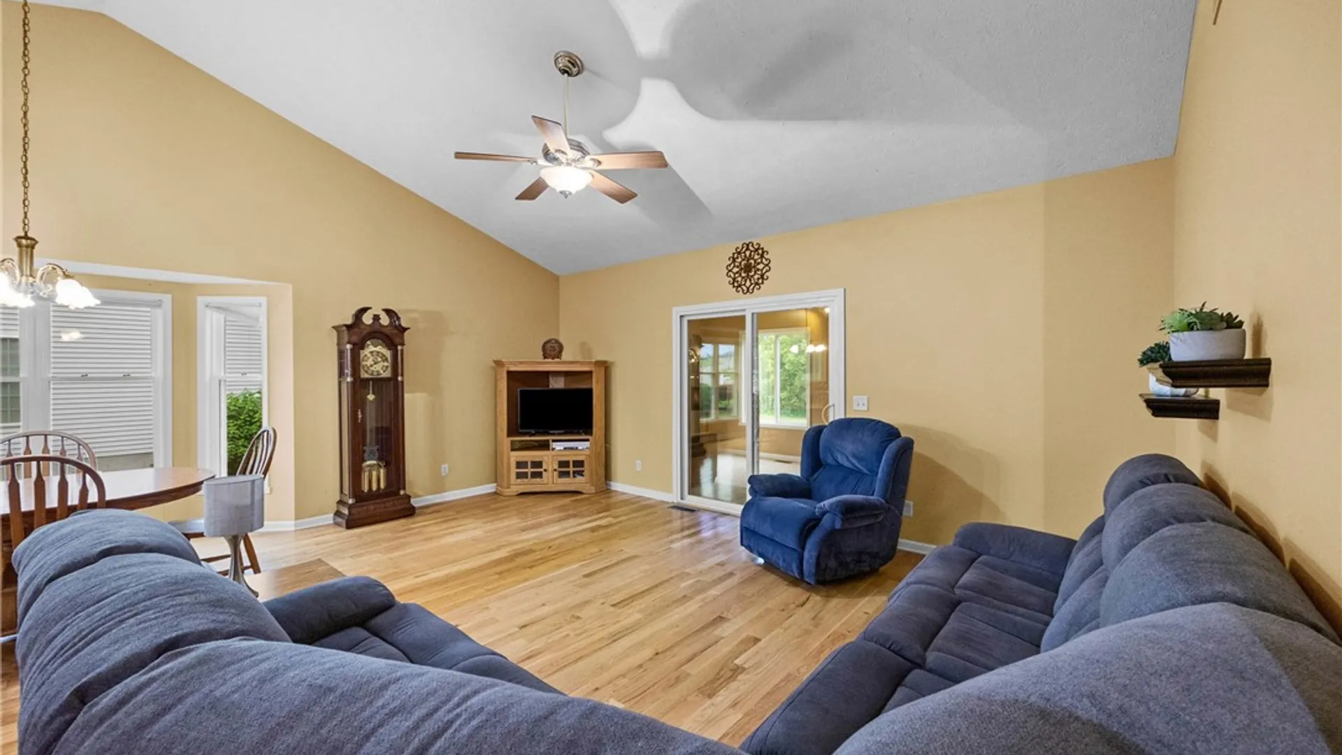 Property at 81 Glenn Hvn, Ogden, NY 14559 18