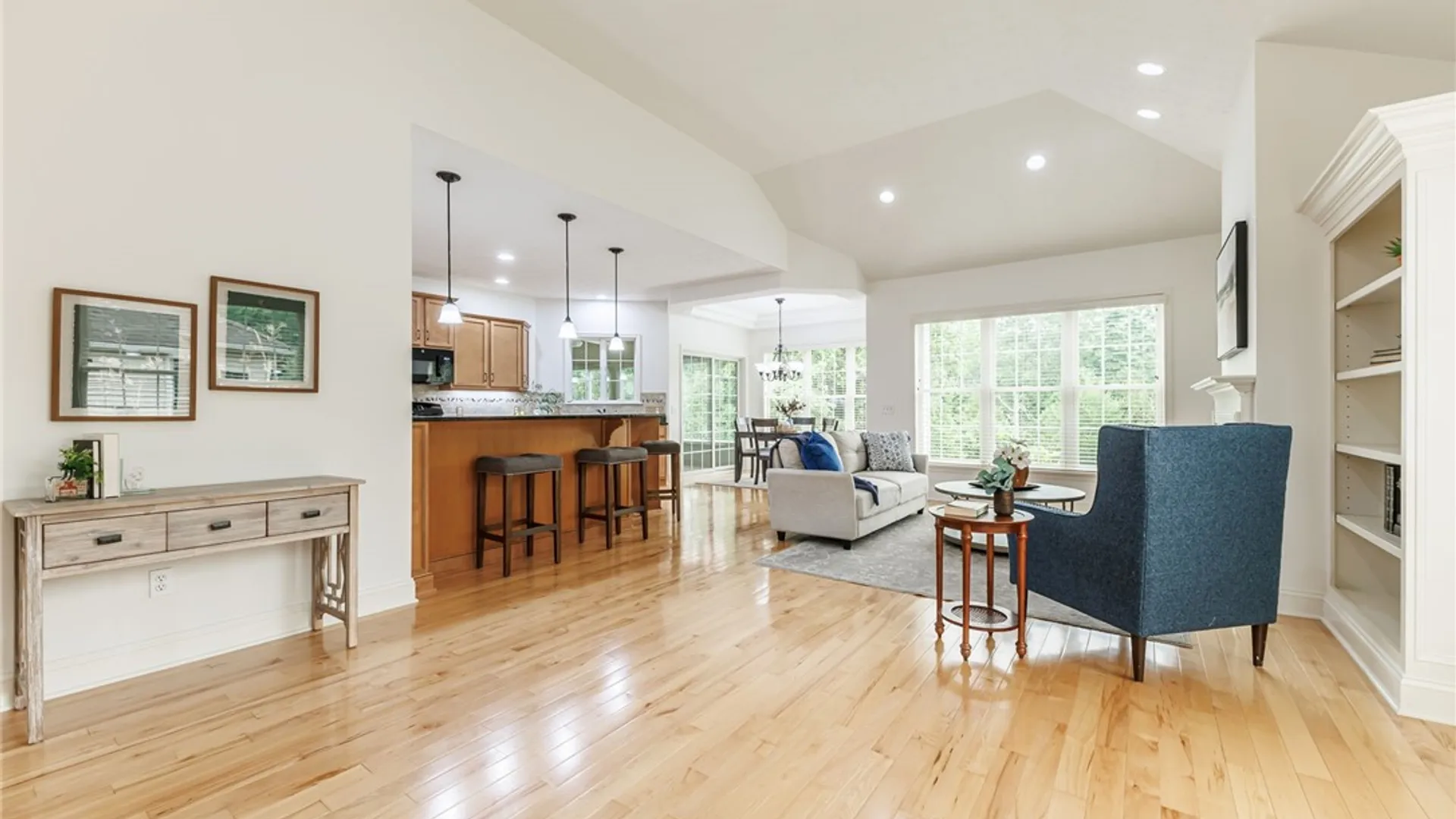Property at 1100 Yorkshire Way, Victor, NY 14564 10