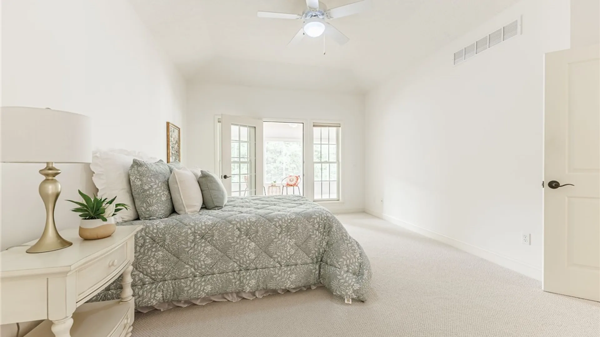 Property at 1100 Yorkshire Way, Victor, NY 14564 27