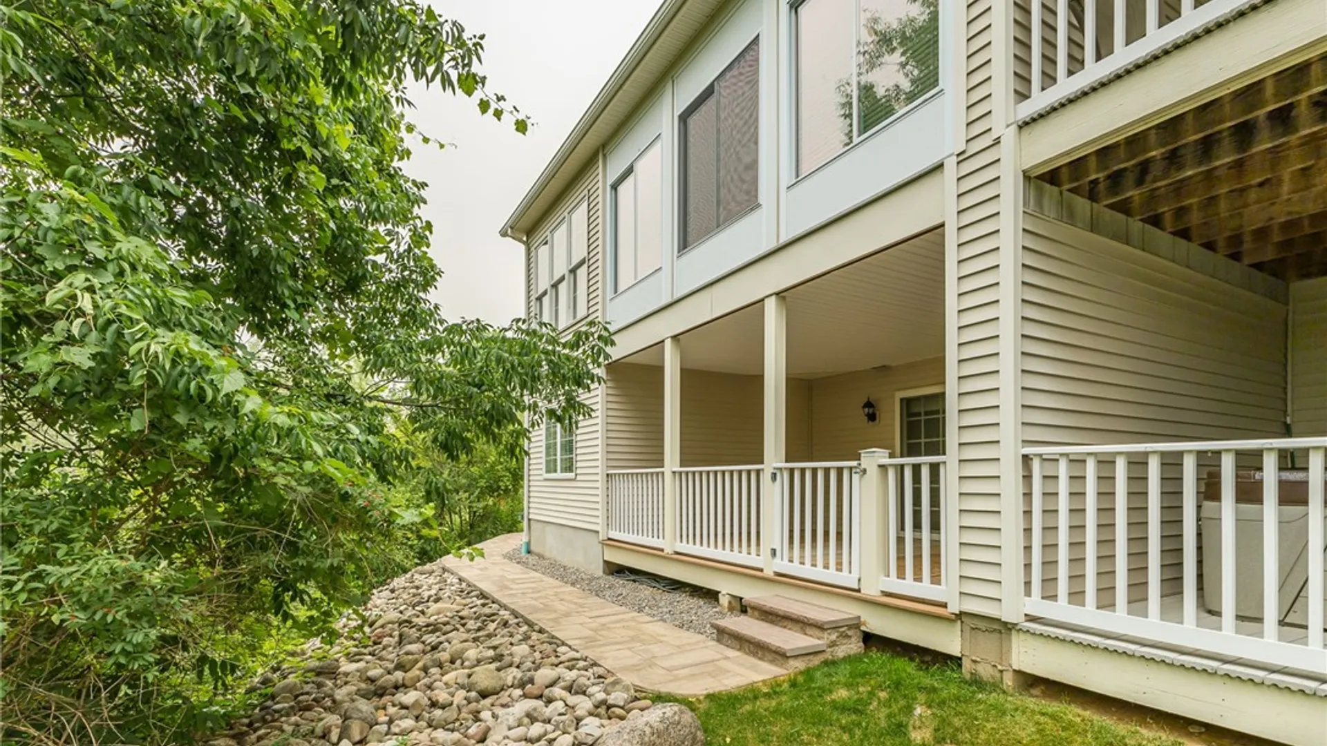 Property at 1100 Yorkshire Way, Victor, NY 14564 39