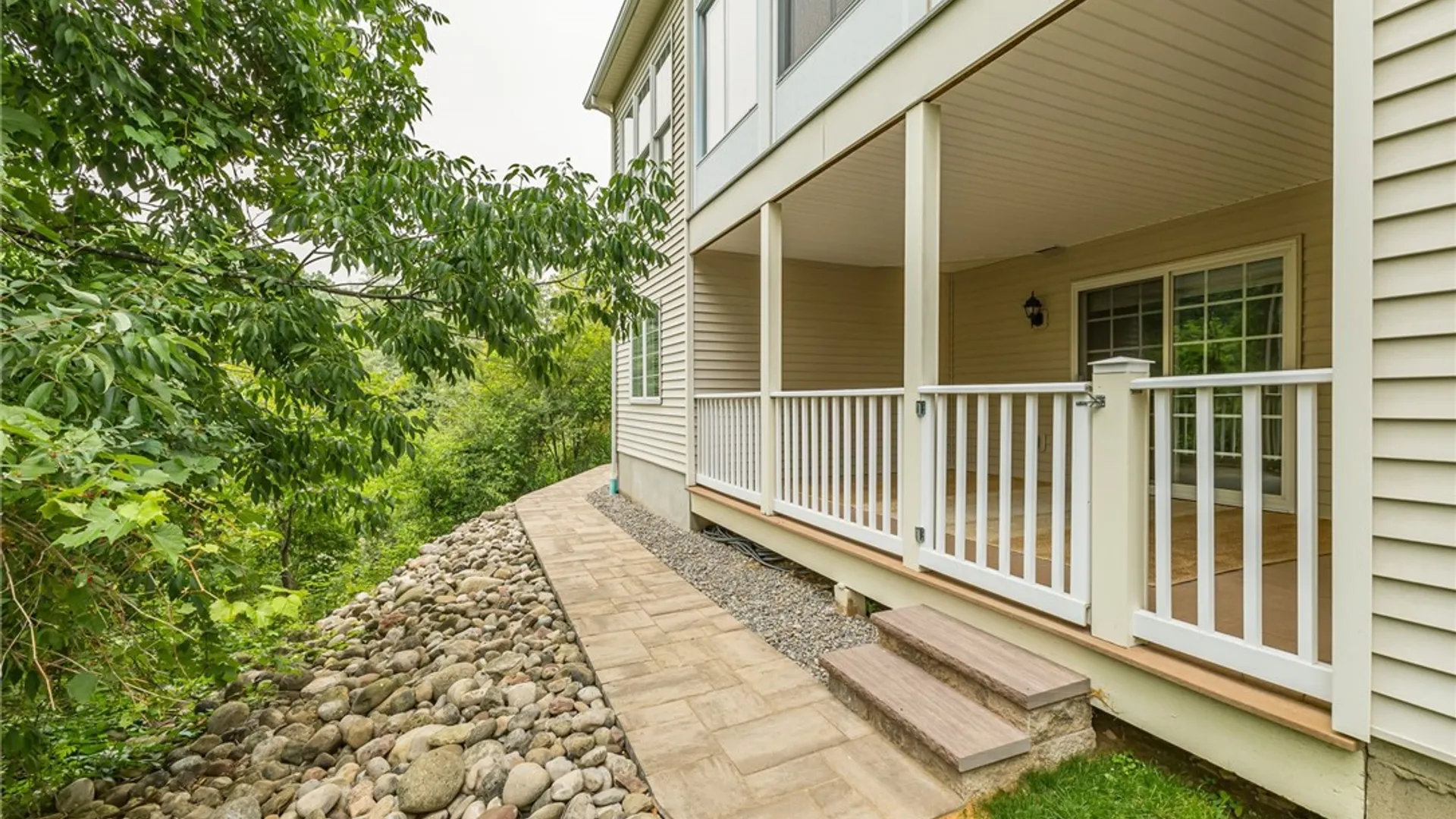 Property at 1100 Yorkshire Way, Victor, NY 14564 40