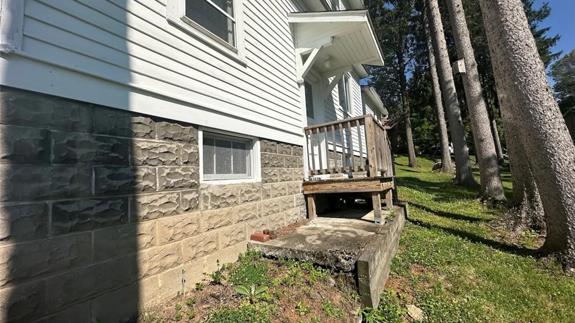 Property at 16 Lee Place, Wellsville, NY 14895 4
