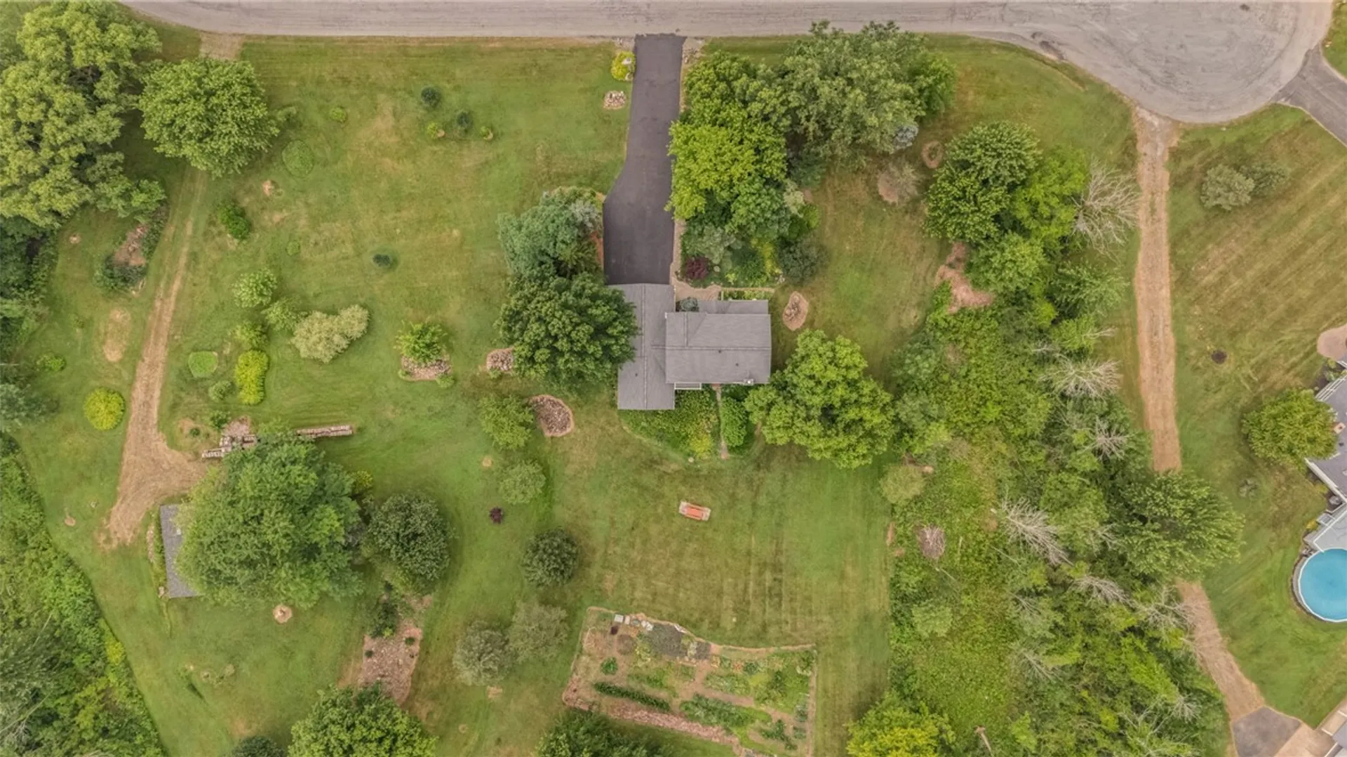 Property at 8 Summer Ridge Circle, Clarkson, NY 14420 46