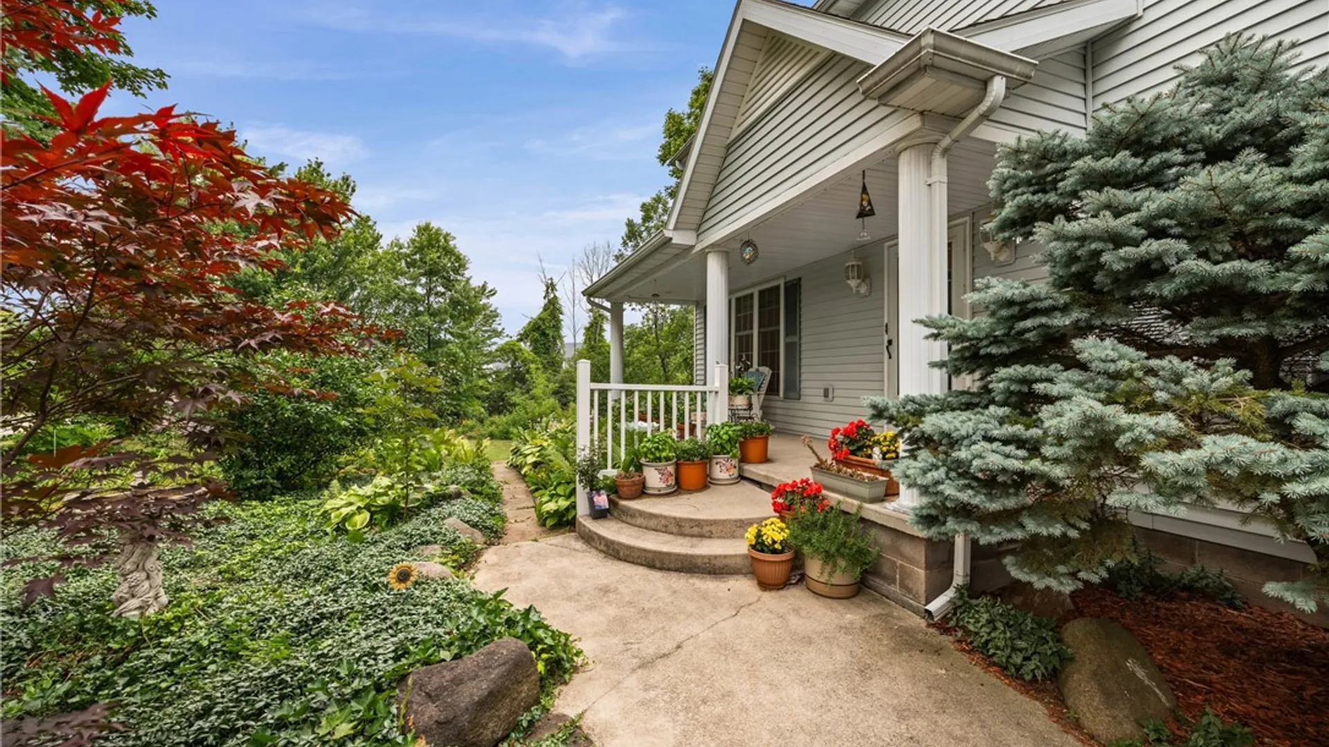 Property at 8 Summer Ridge Circle, Clarkson, NY 14420 3