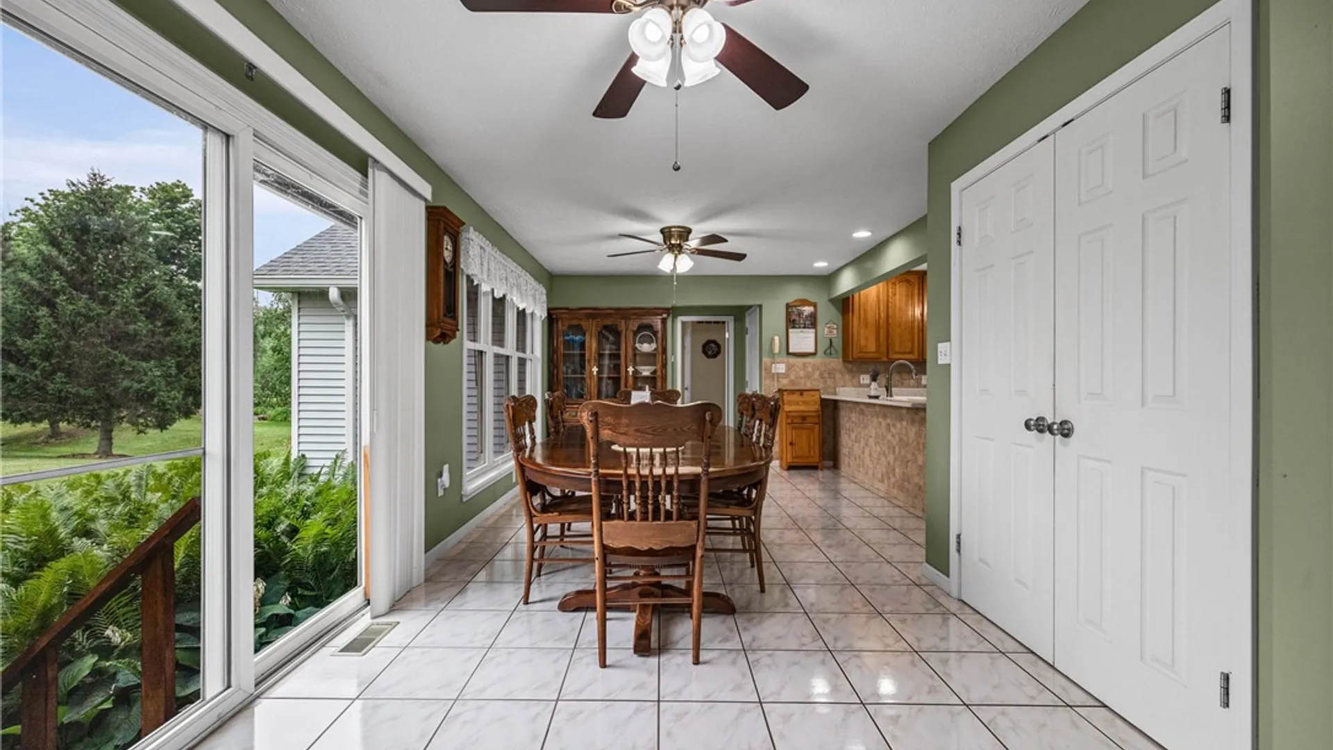 Property at 8 Summer Ridge Circle, Clarkson, NY 14420 9