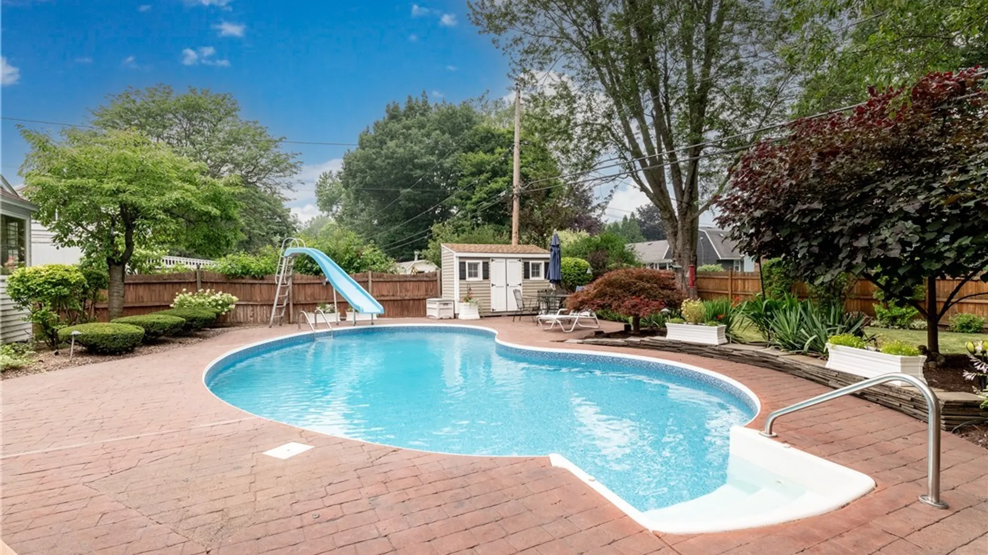 Property at 84 Carriage Cir, Amherst, NY 14221 34