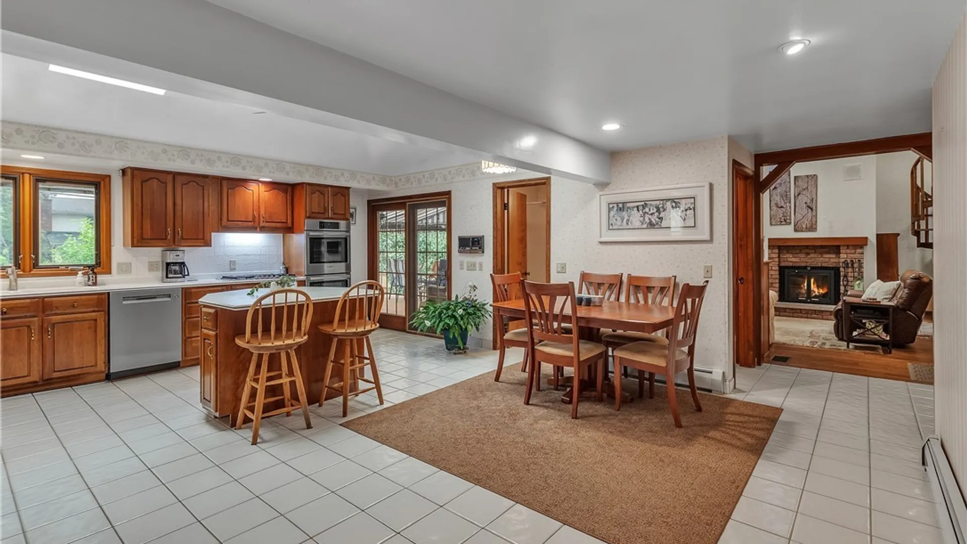 Property at 84 Carriage Cir, Amherst, NY 14221 7