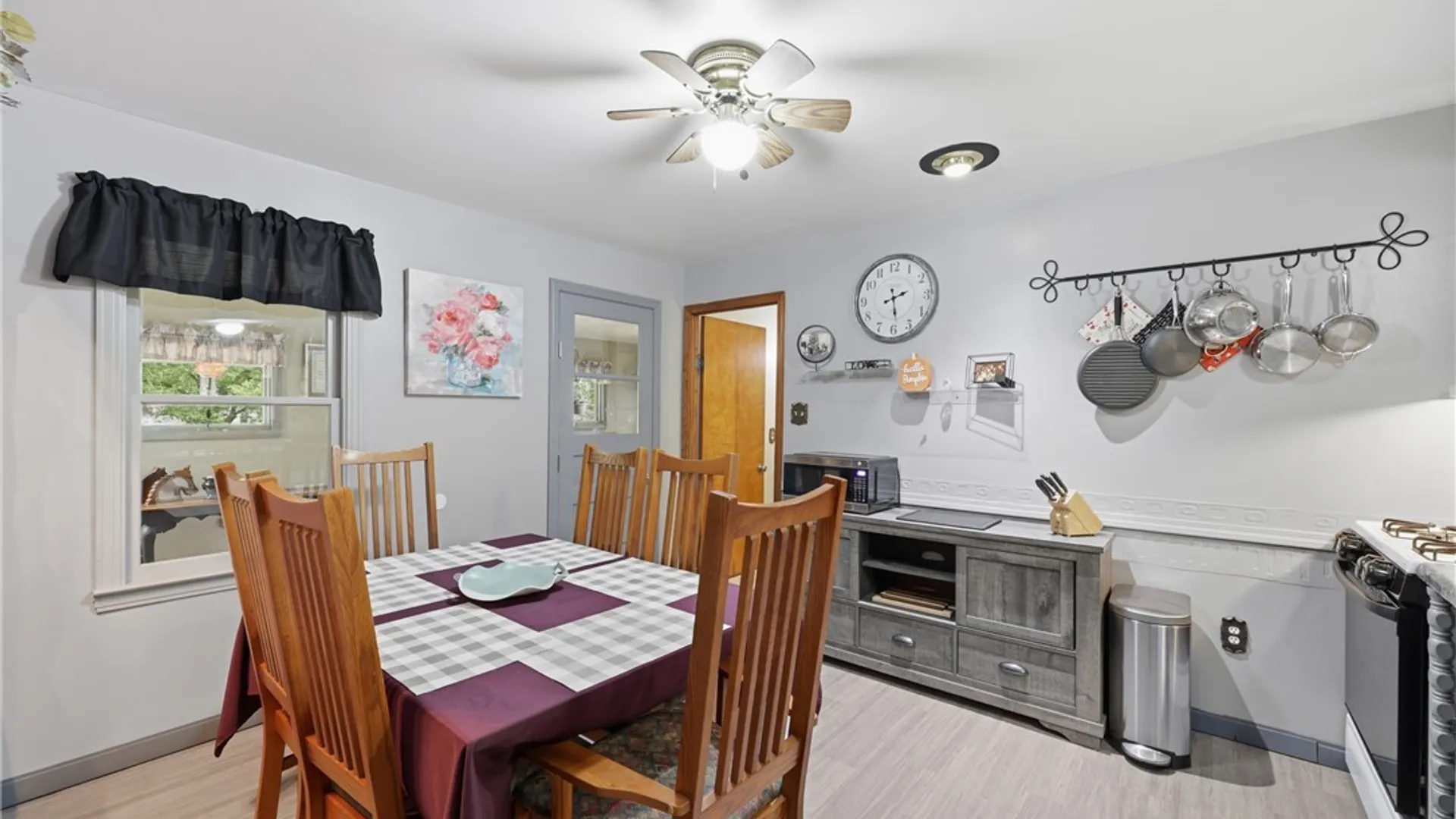 Property at 335 French Road, West Seneca, NY 14224 8