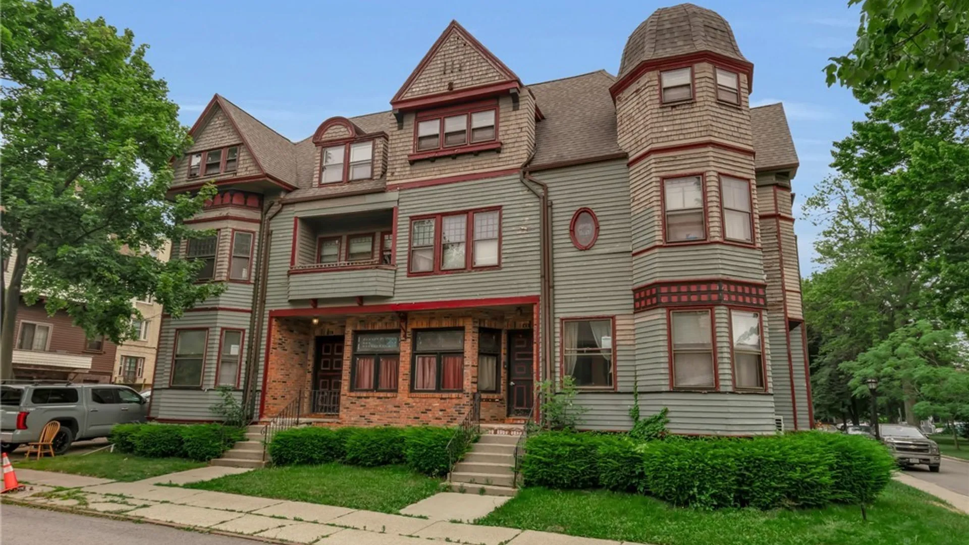 Property at 63 & 65 Arlington Park, Buffalo, NY 14201 7