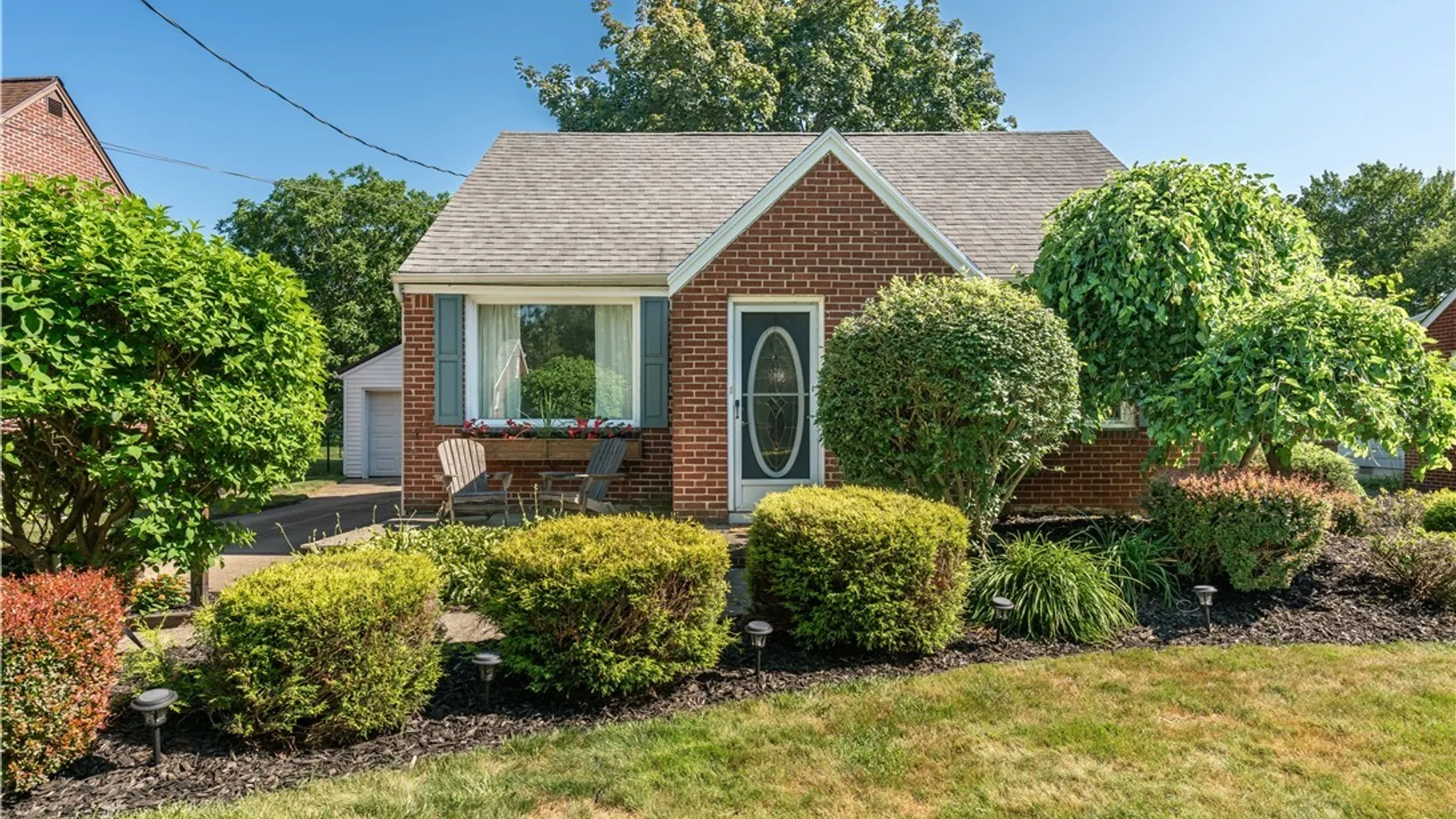 Property at 31 Sunset Road, Cheektowaga, NY 14227 2