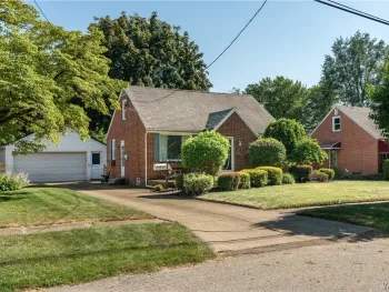 Property at 31 Sunset Road, Cheektowaga, NY 14227