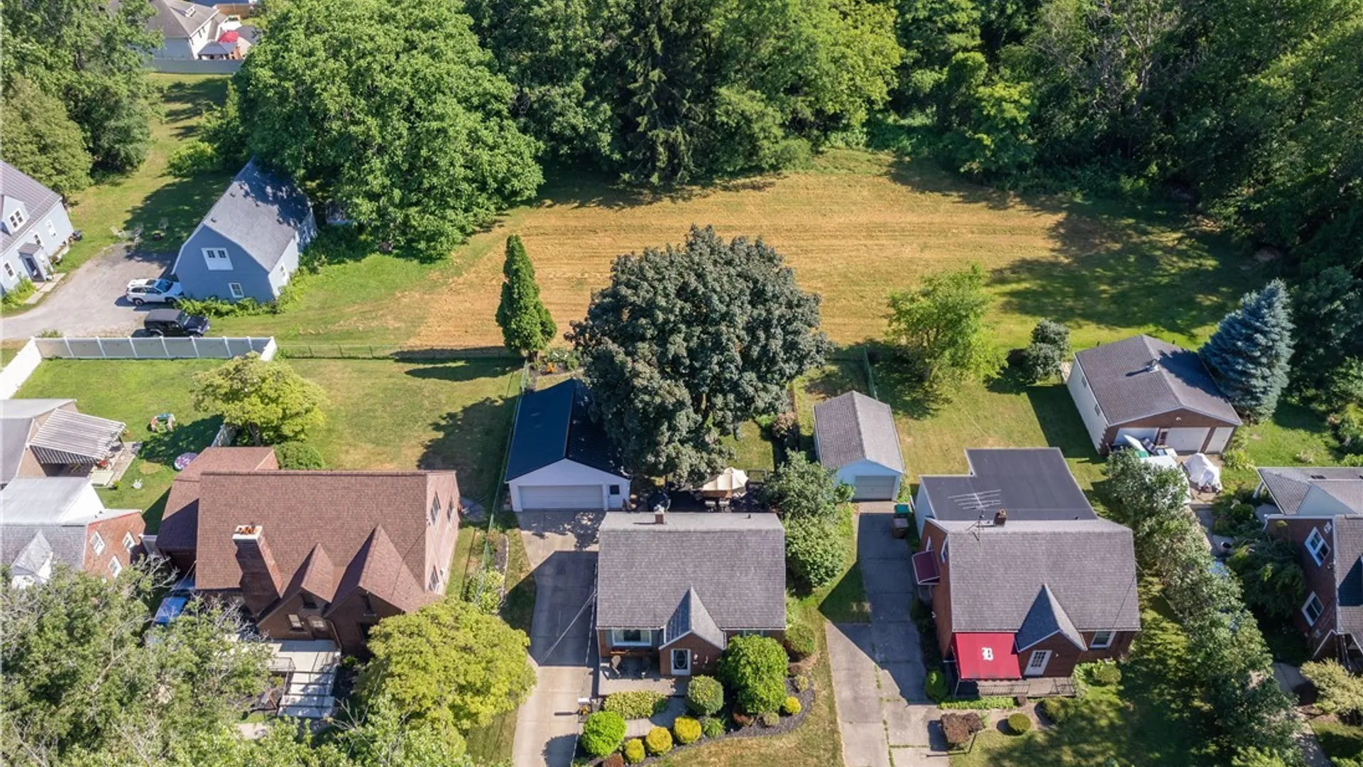 Property at 31 Sunset Road, Cheektowaga, NY 14227 44