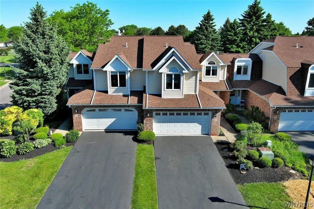 Property at 20 Niagara Shore Drive, Tonawanda, NY 14150