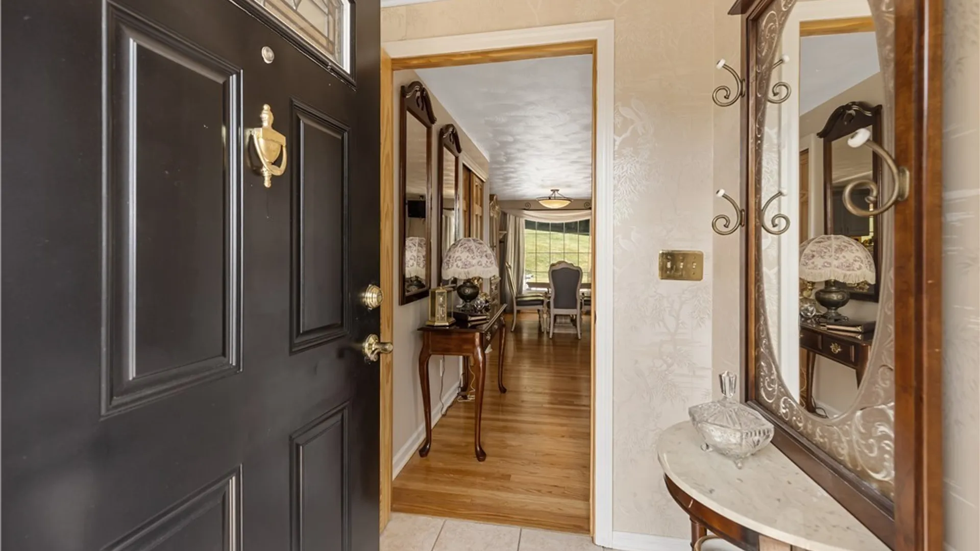 Property at 104 Ivy Lane, Camillus, NY 13219 4