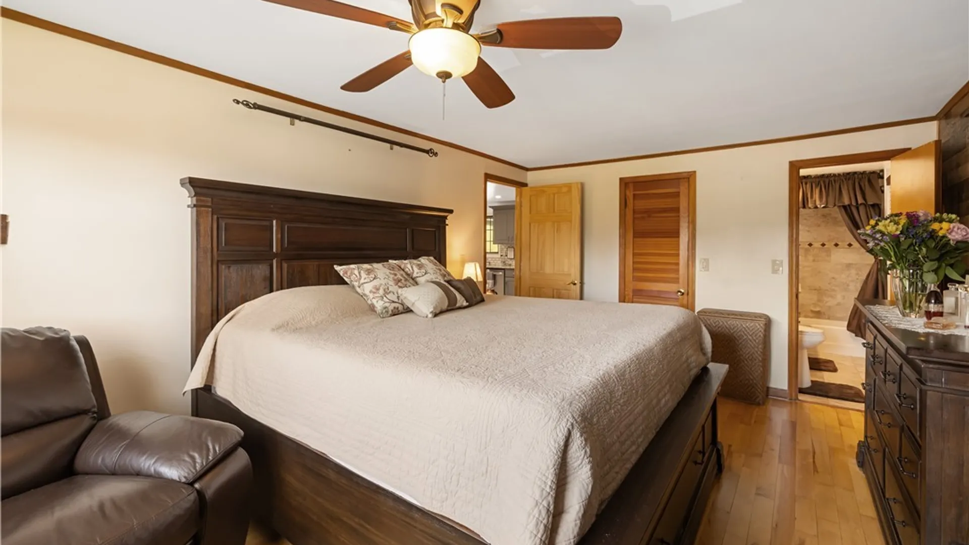 Property at 104 Ivy Lane, Camillus, NY 13219 34
