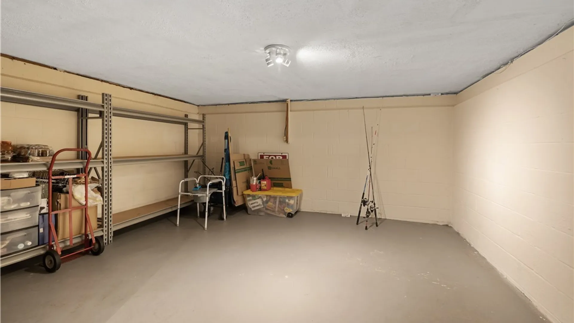 Property at 104 Ivy Lane, Camillus, NY 13219 37